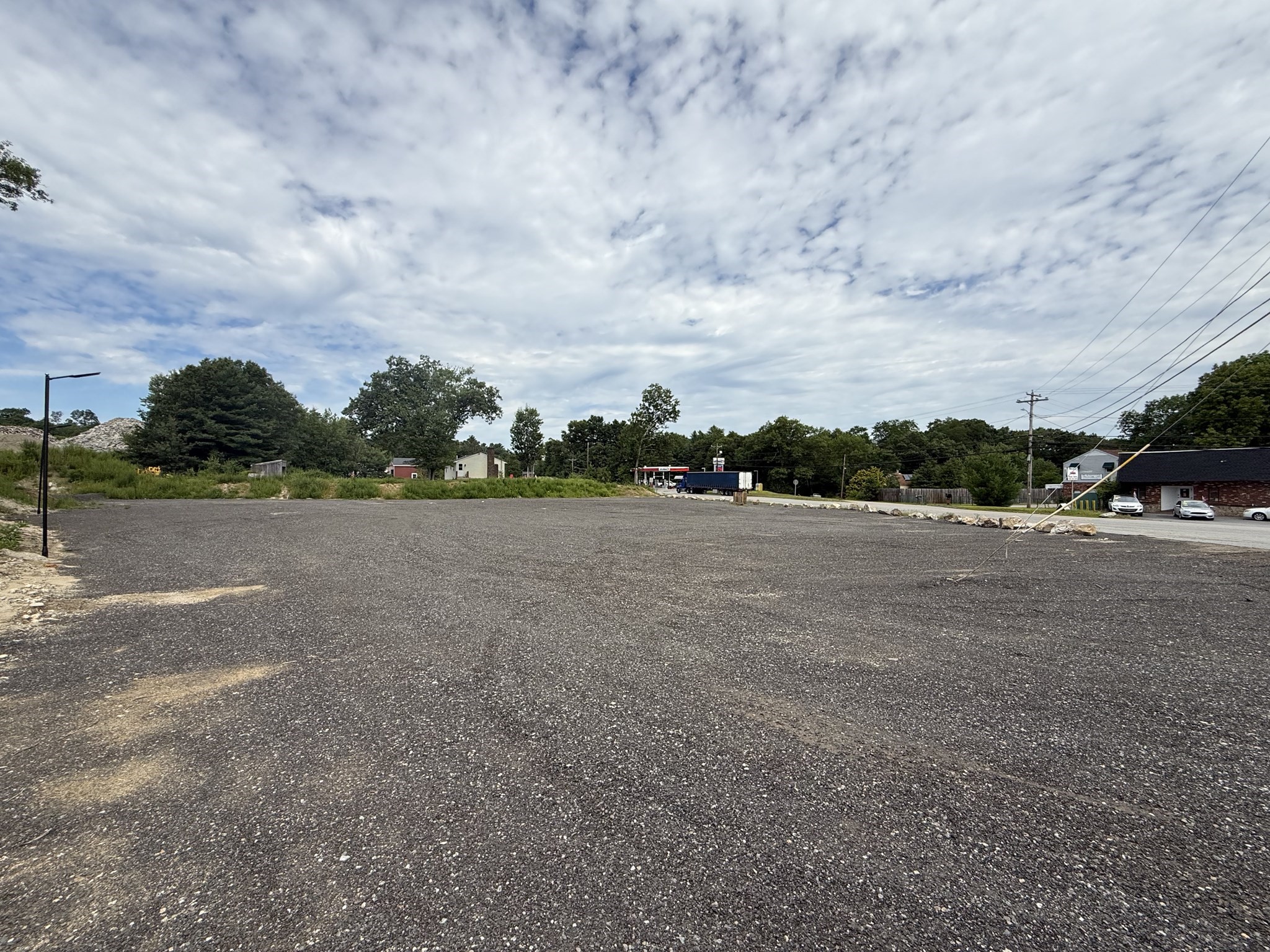685 Quaker Hwy, Uxbridge, MA 01569