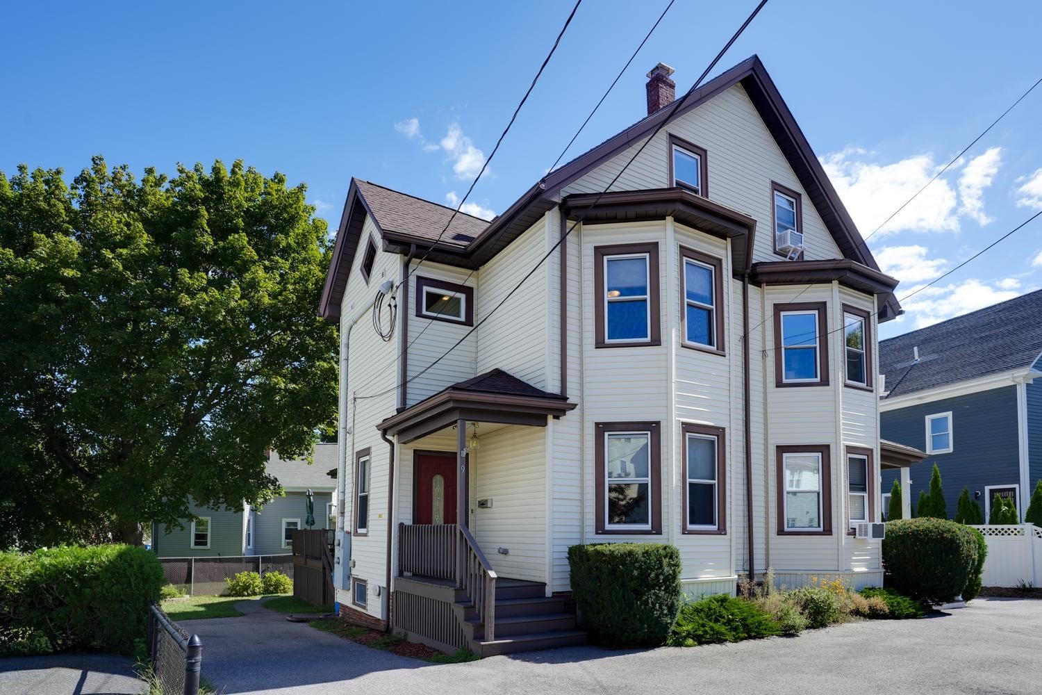 9 Ash St Unit 1, Belmont, MA 02478
