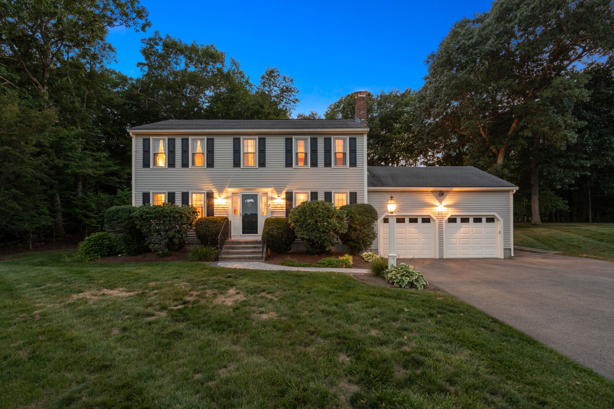3 Crockett Cir, Hopedale, MA 01747