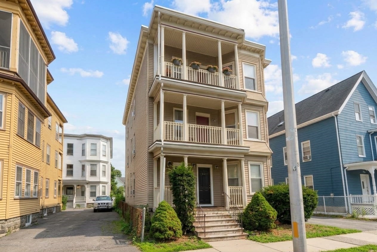 59 Harwood Unit 3, Lynn, MA 01902