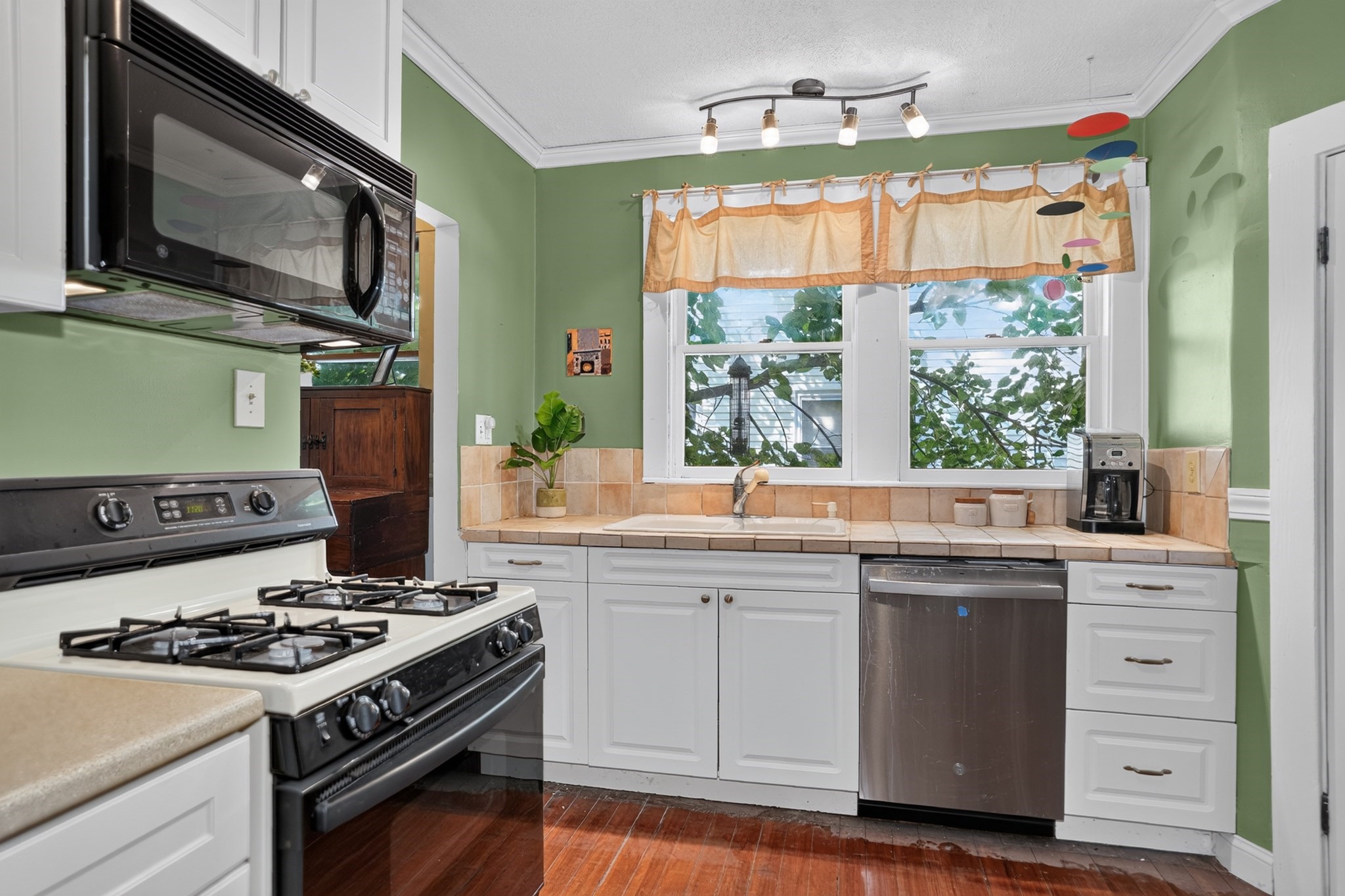 106 Harnden Ave Unit 106, Watertown, MA 02472 - Image 9
