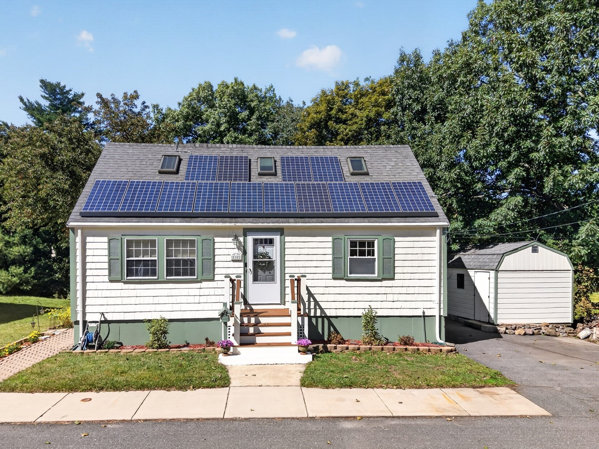 10 Stanton St, Saugus, MA 01906
