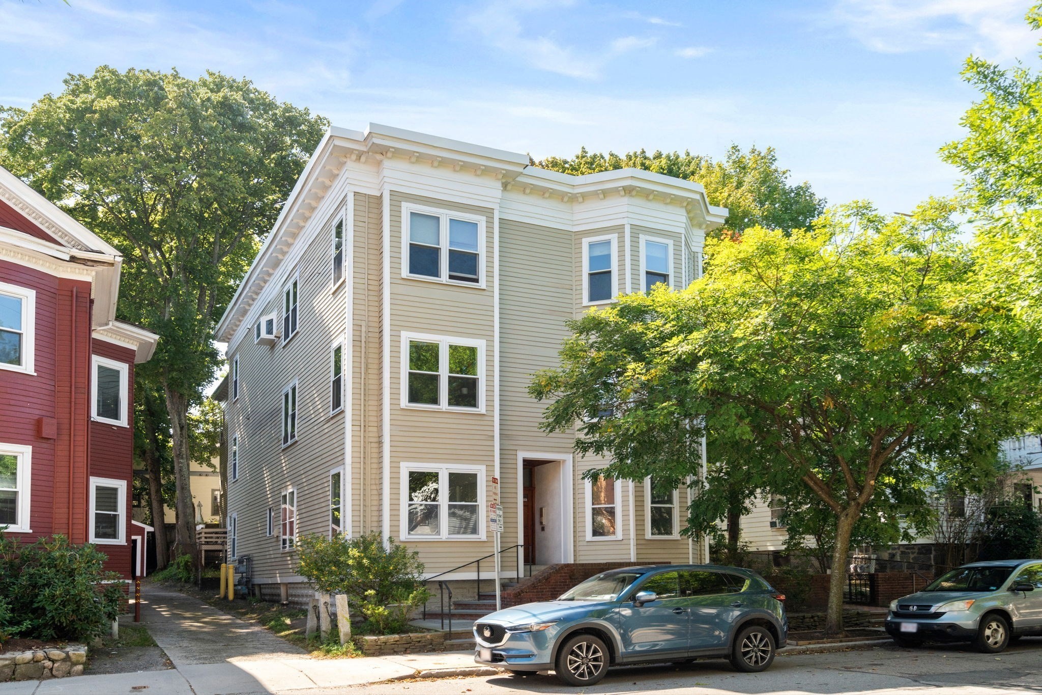 16 Upland Road Unit 2, Cambridge, MA 02140