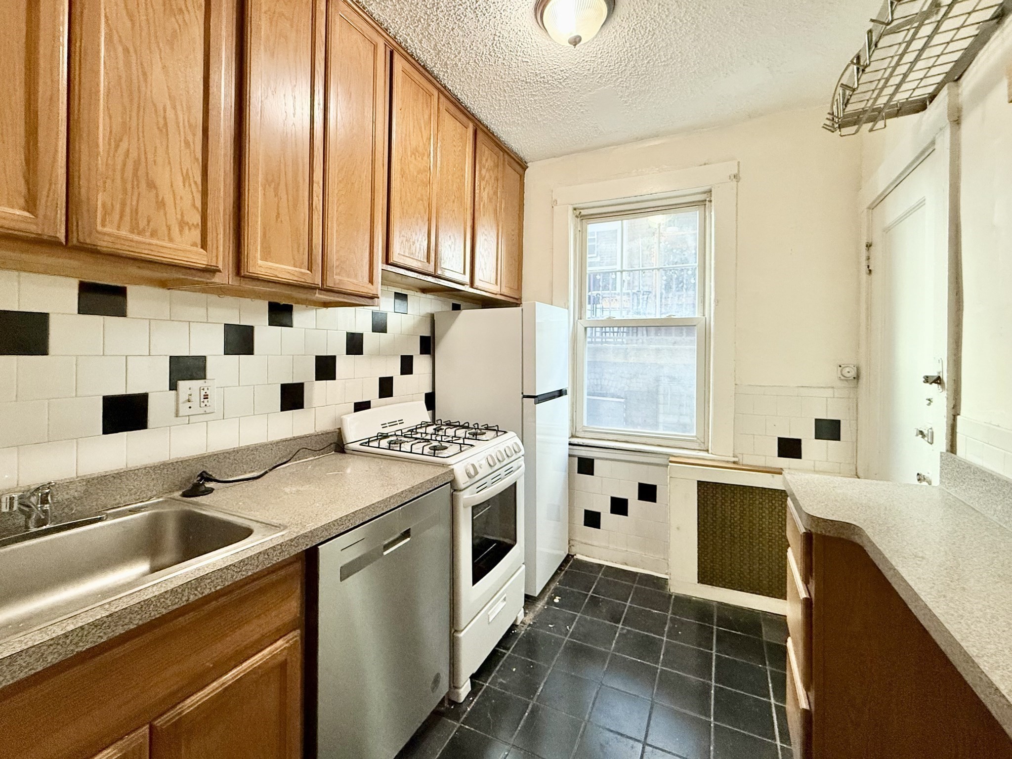 26 Chiswick Rd Unit 6, Boston College, Boston, MA 02135
