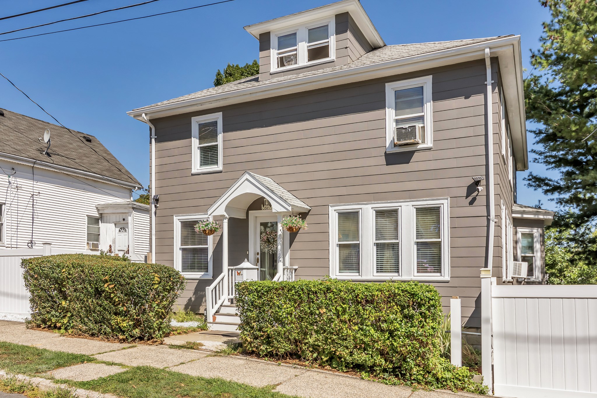 64 Webster St, Lynn, MA 01902