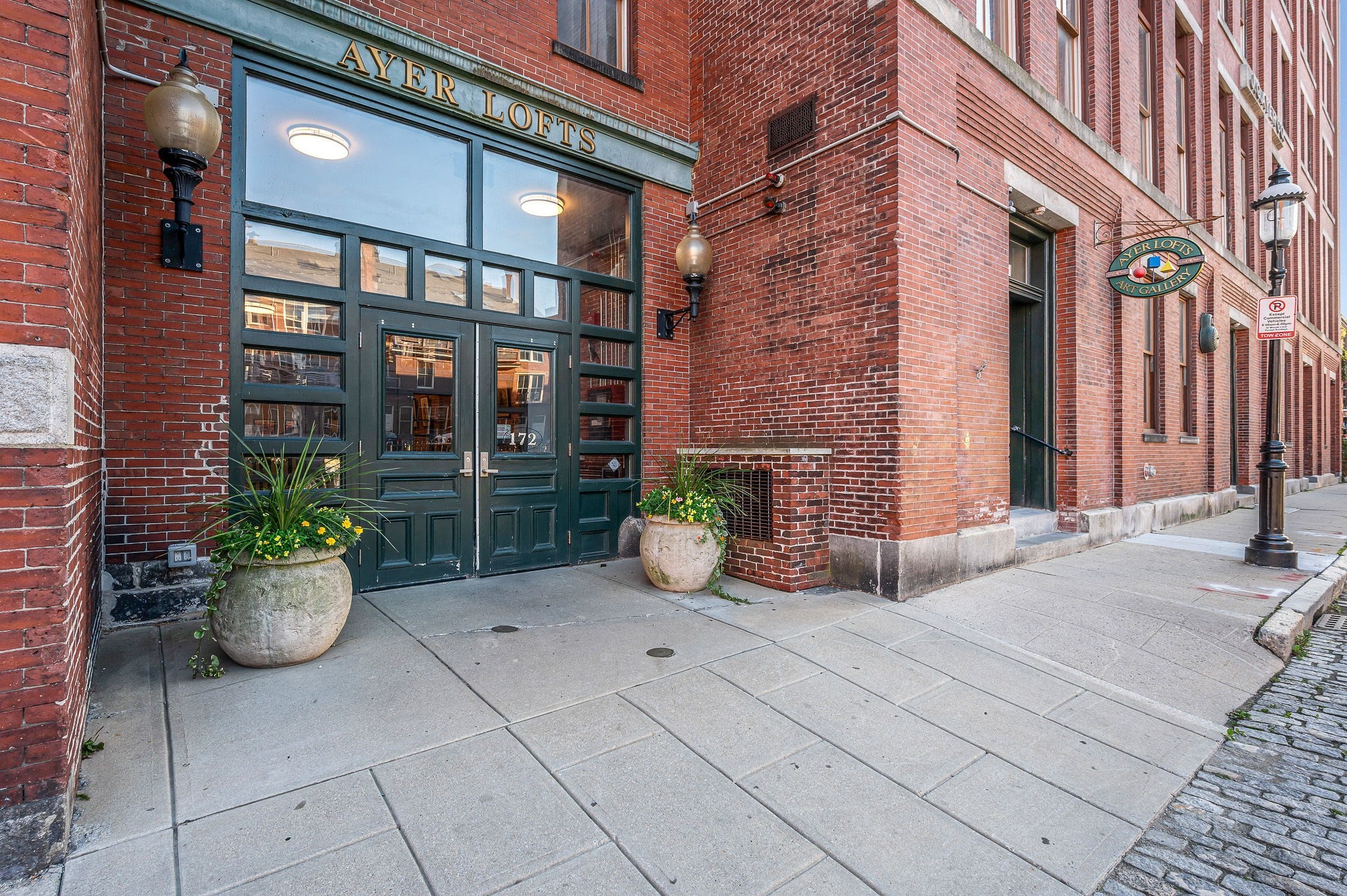 172 Middle St Unit 204, Lowell, MA 01852