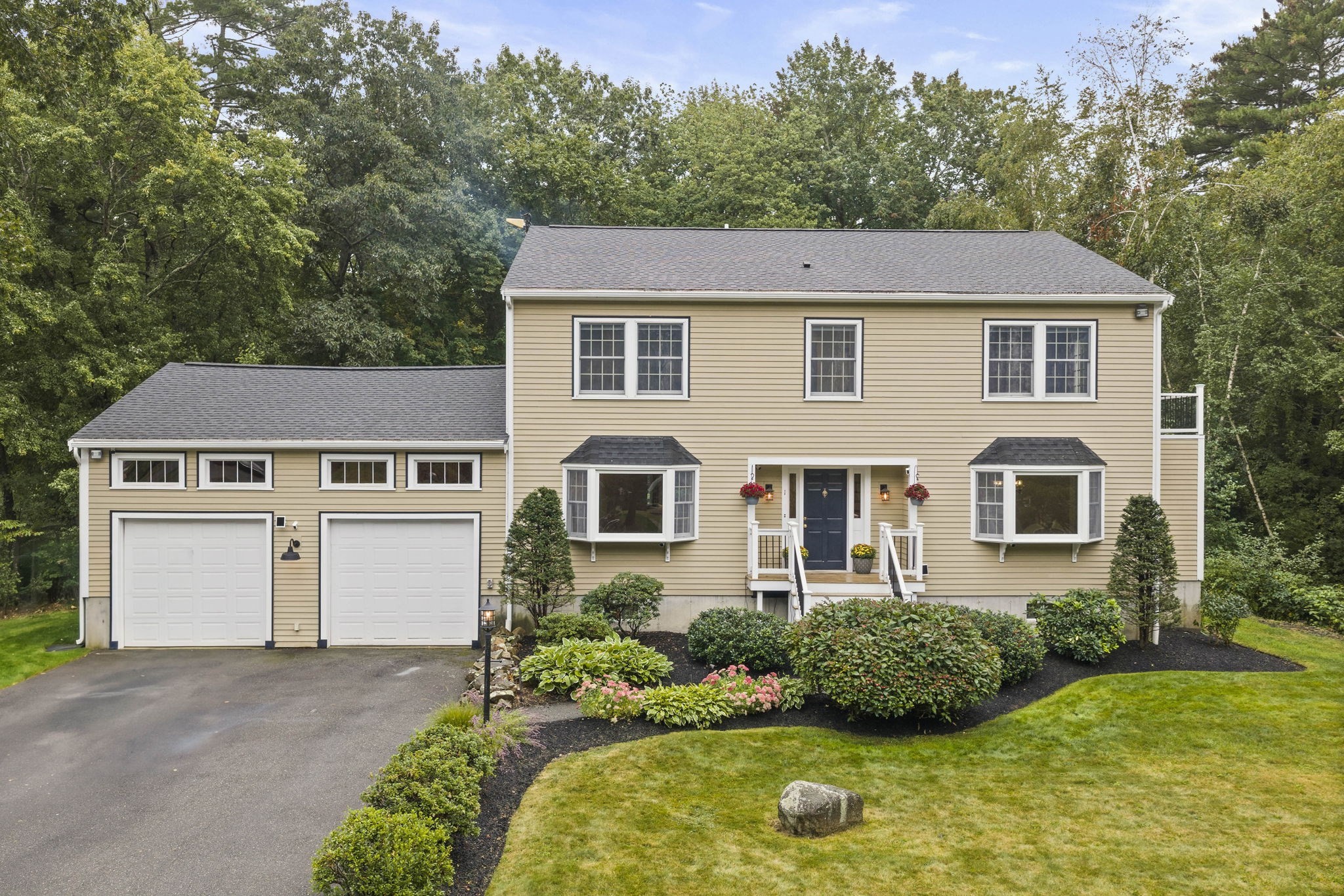 1 Millets Ln, Manchester, MA 01944