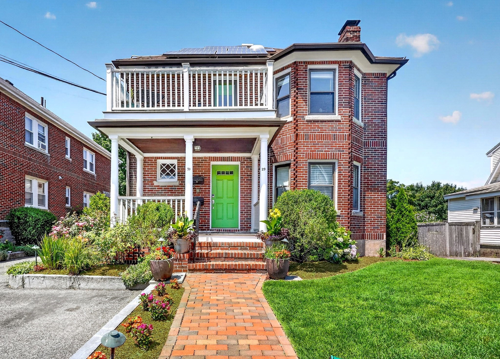 29 Jackson Ter Unit 29, Newton, MA 02458