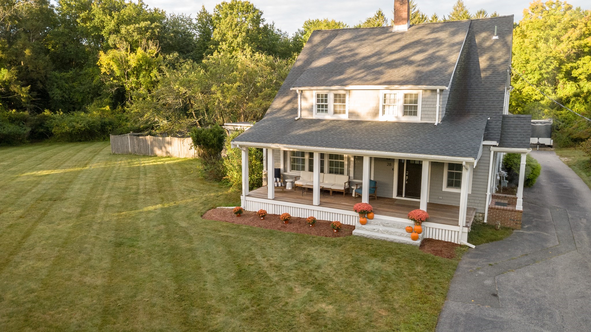 28 Elm St, Norton, MA 02766
