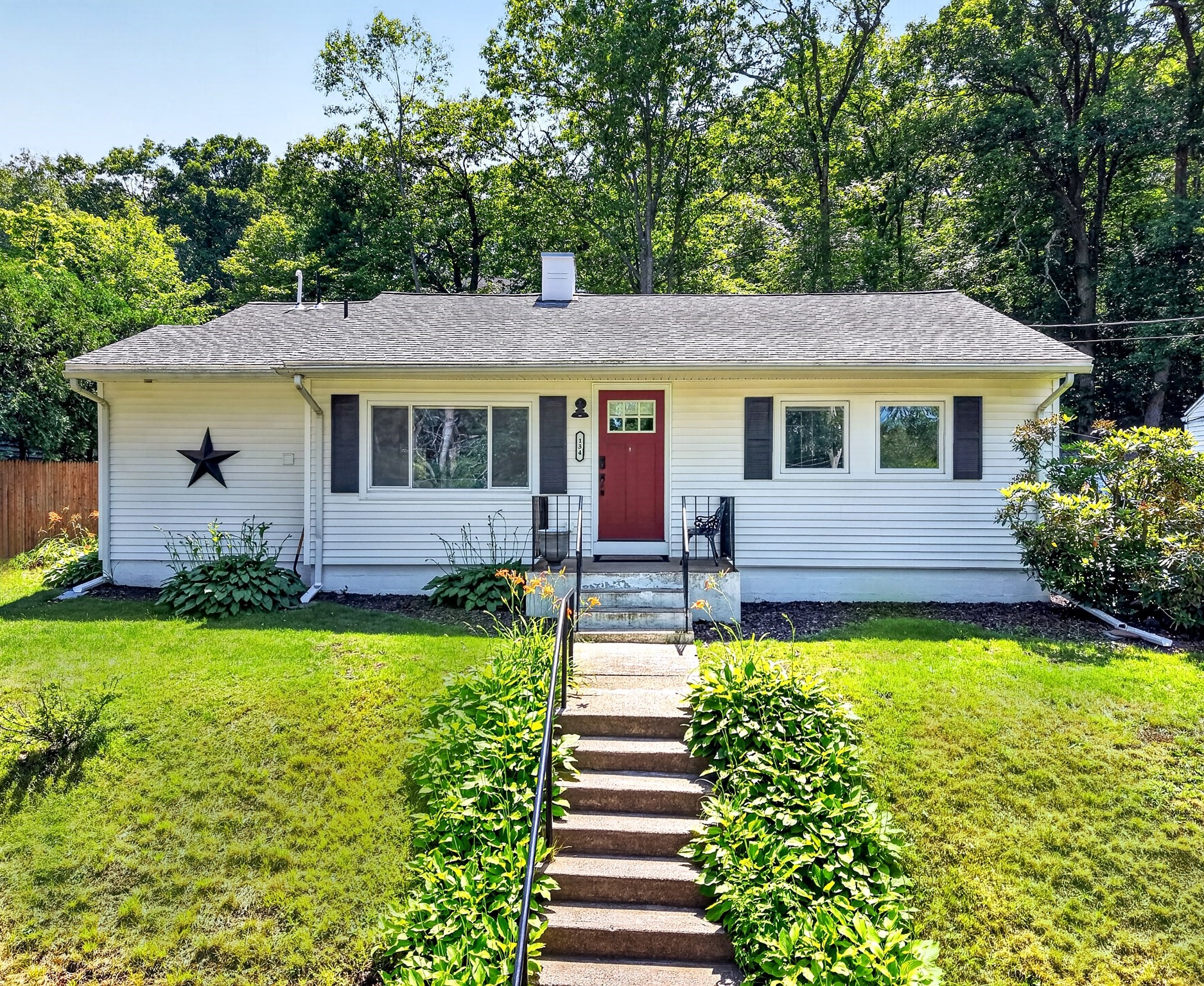 134 Washington St, Melrose, MA 02176