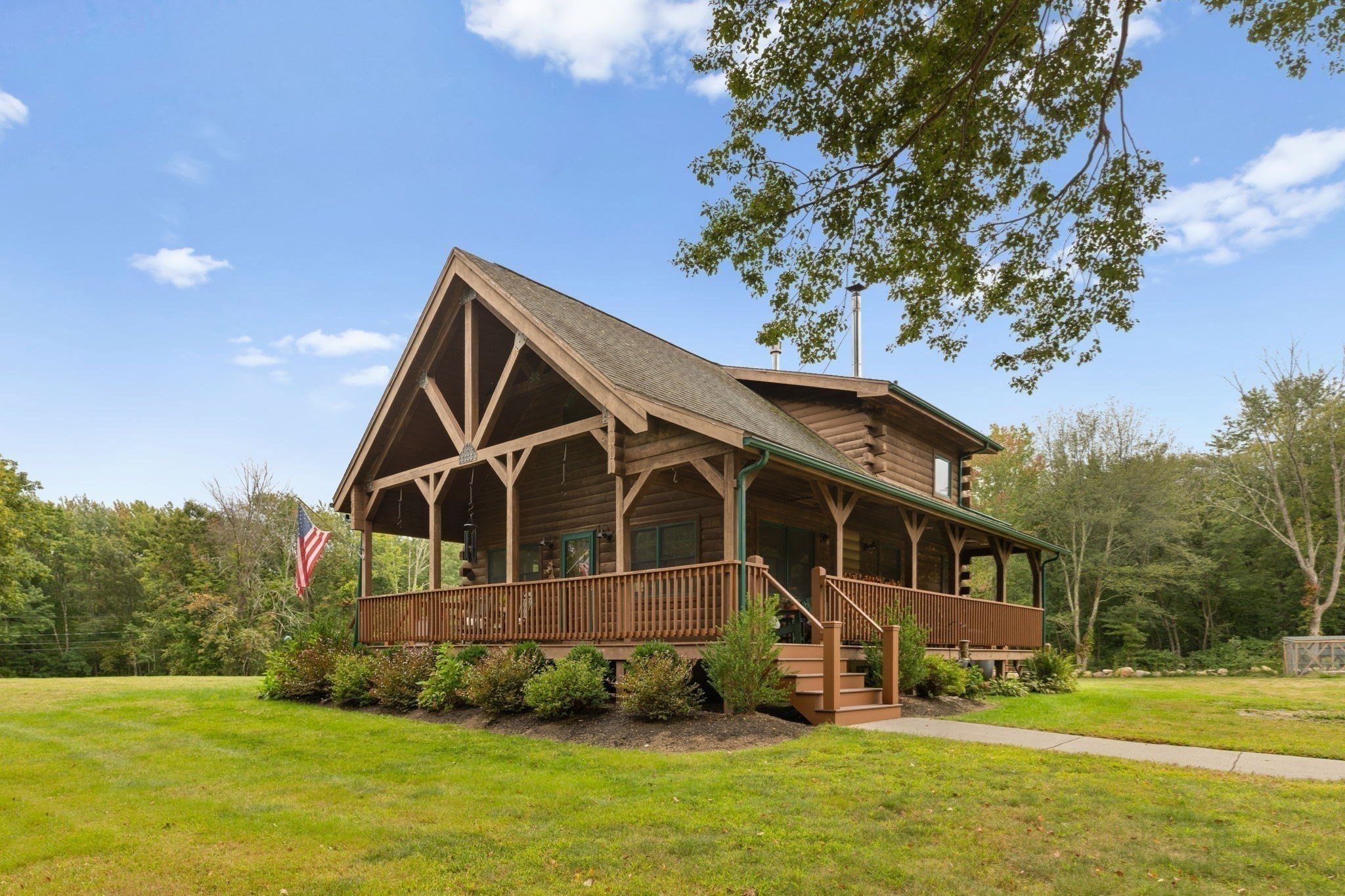 29 Union St, Blackstone, MA 01504