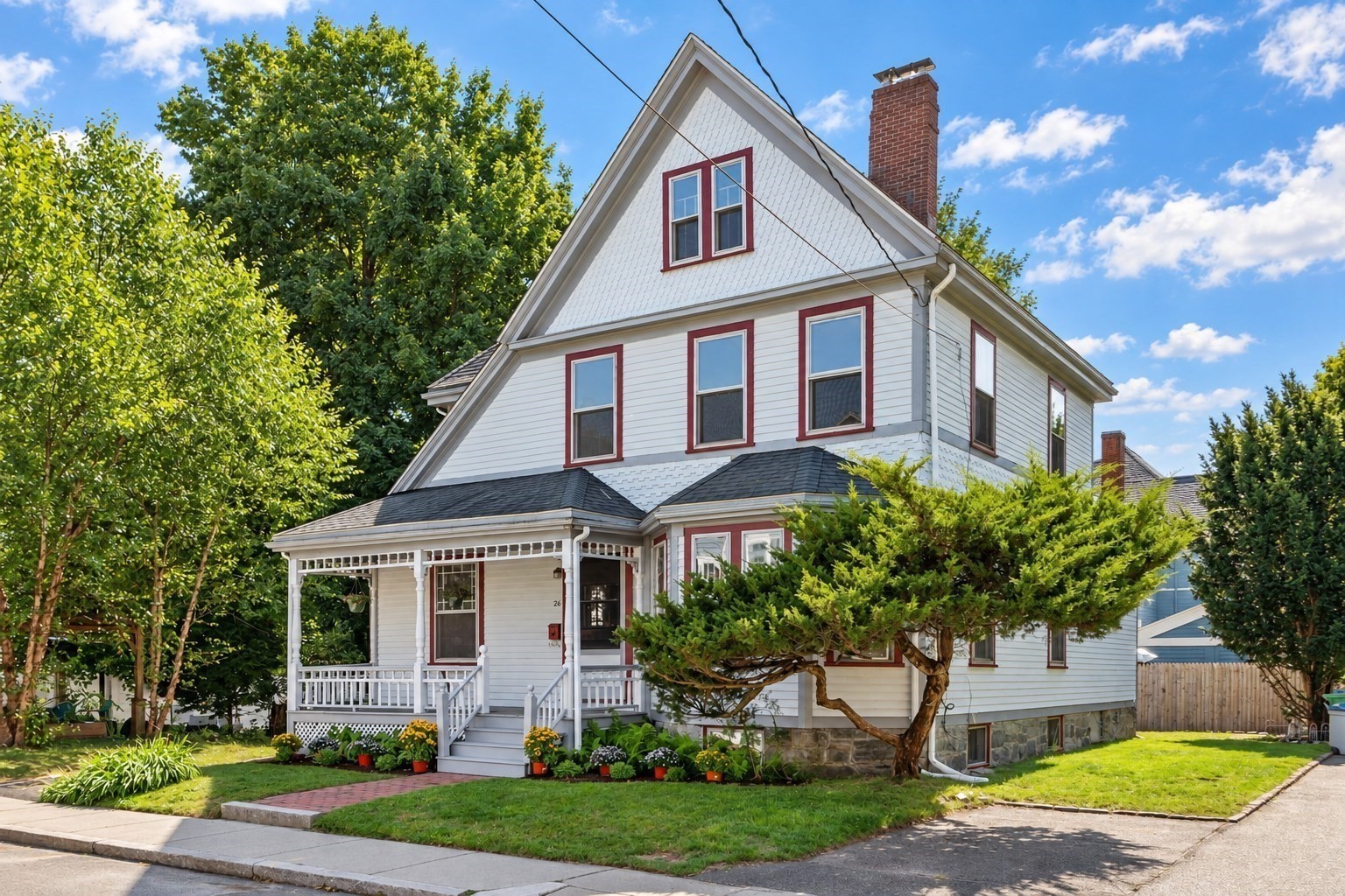 26 Walnut Pl, Newton, MA 02460