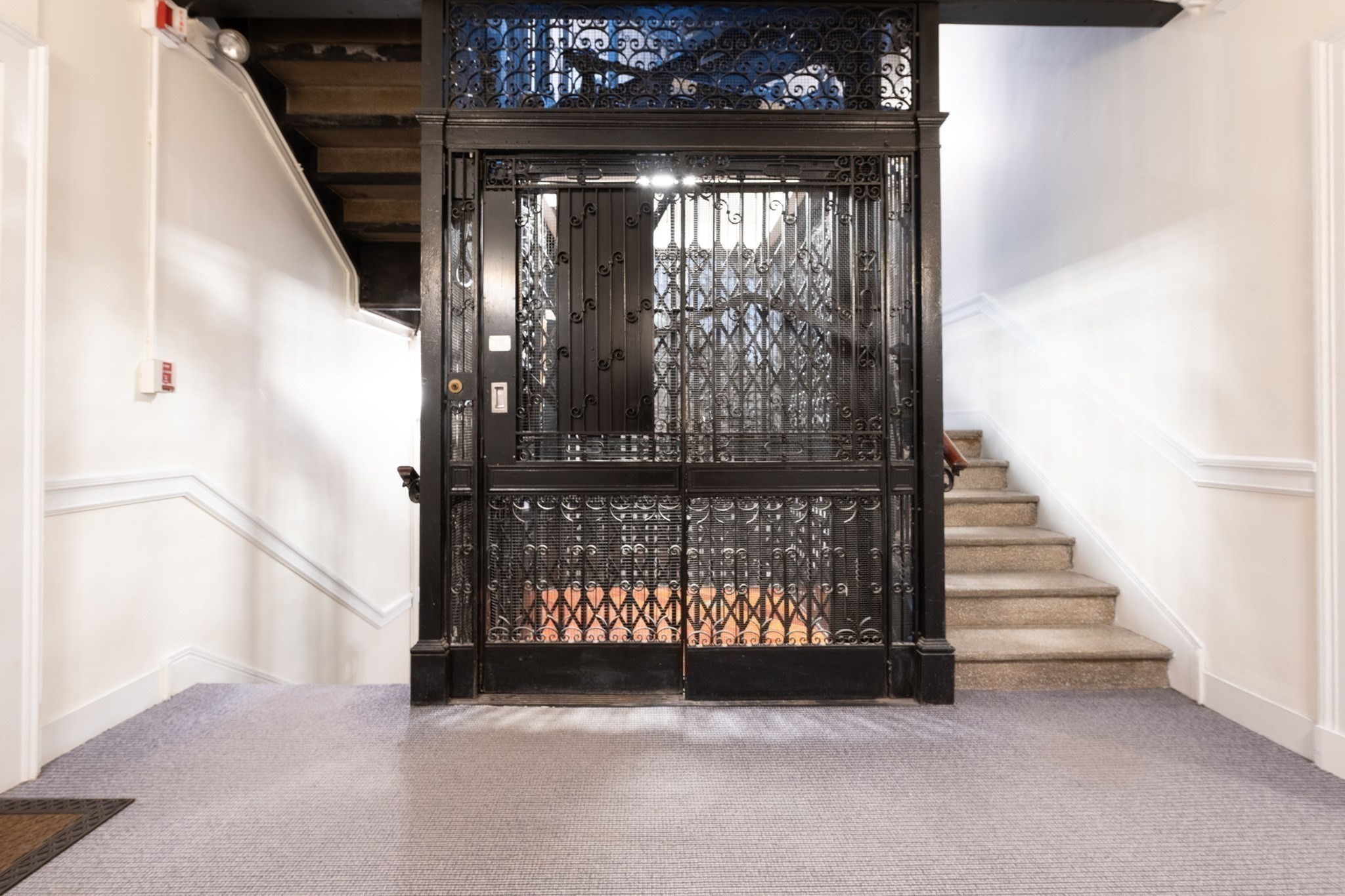112 Pinckney St Unit 46, Beacon Hill, Boston, MA 02114 - Image 2