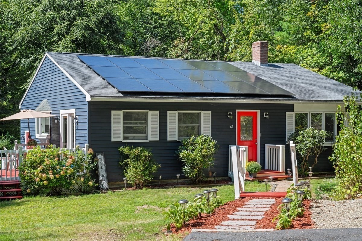 65 Carter Rd, Worcester, MA 01609