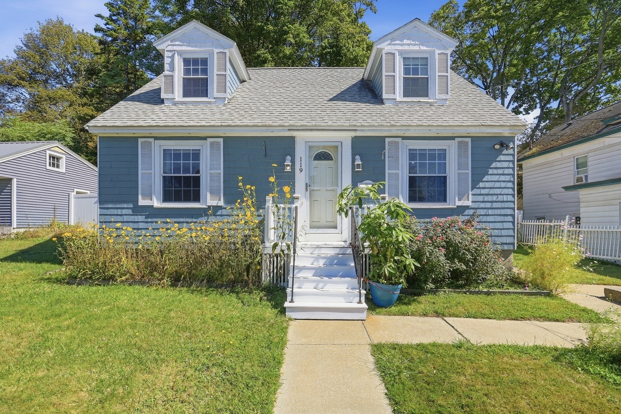 119 Beech St, Lowell, MA 01850