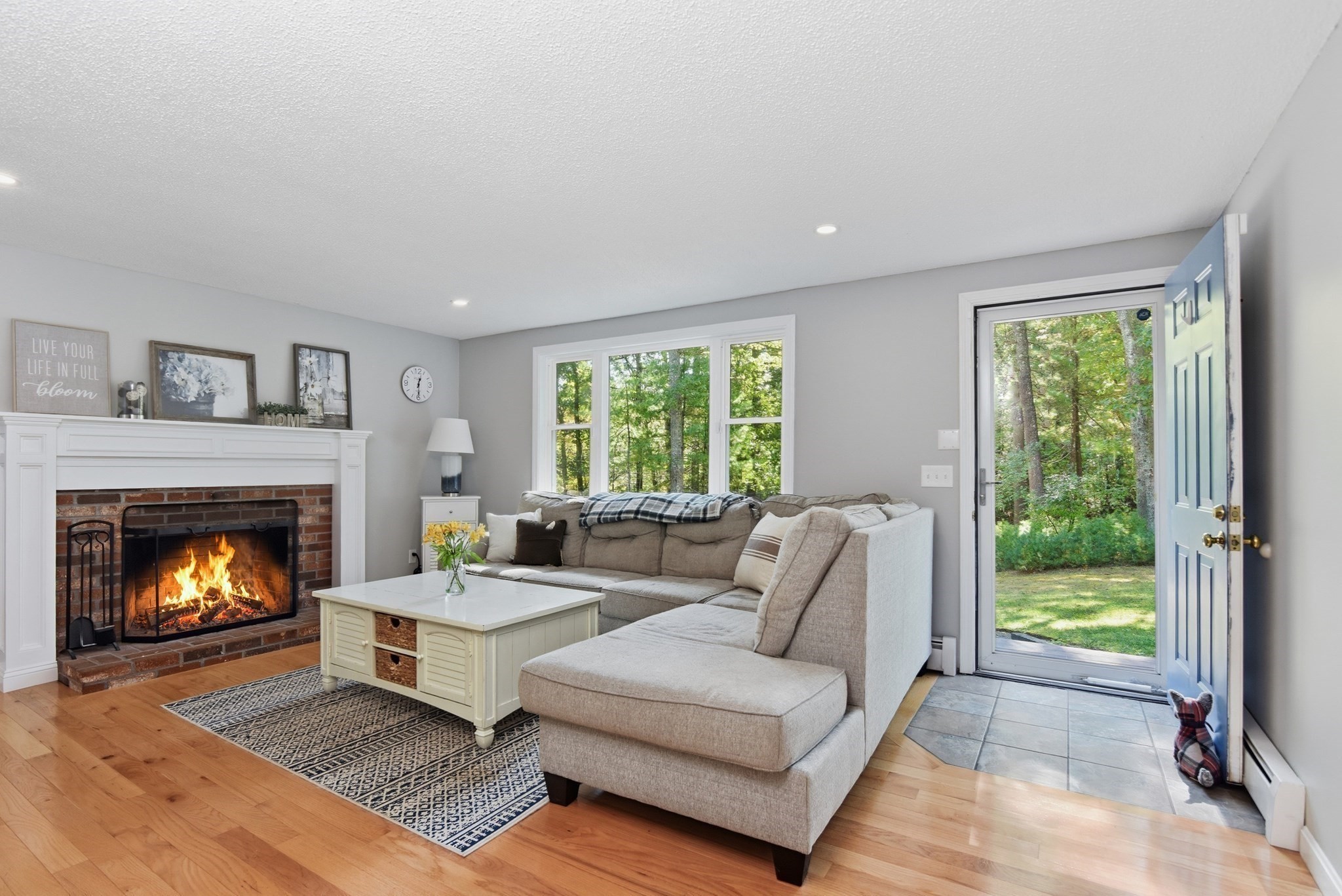 47 Vaughan St, Middleboro, MA 02346
