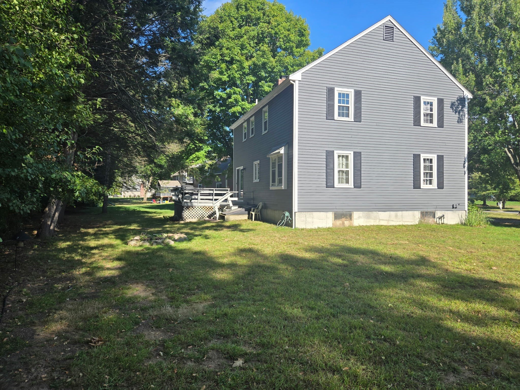 23 Kings Row Ln, Framingham, MA 01701