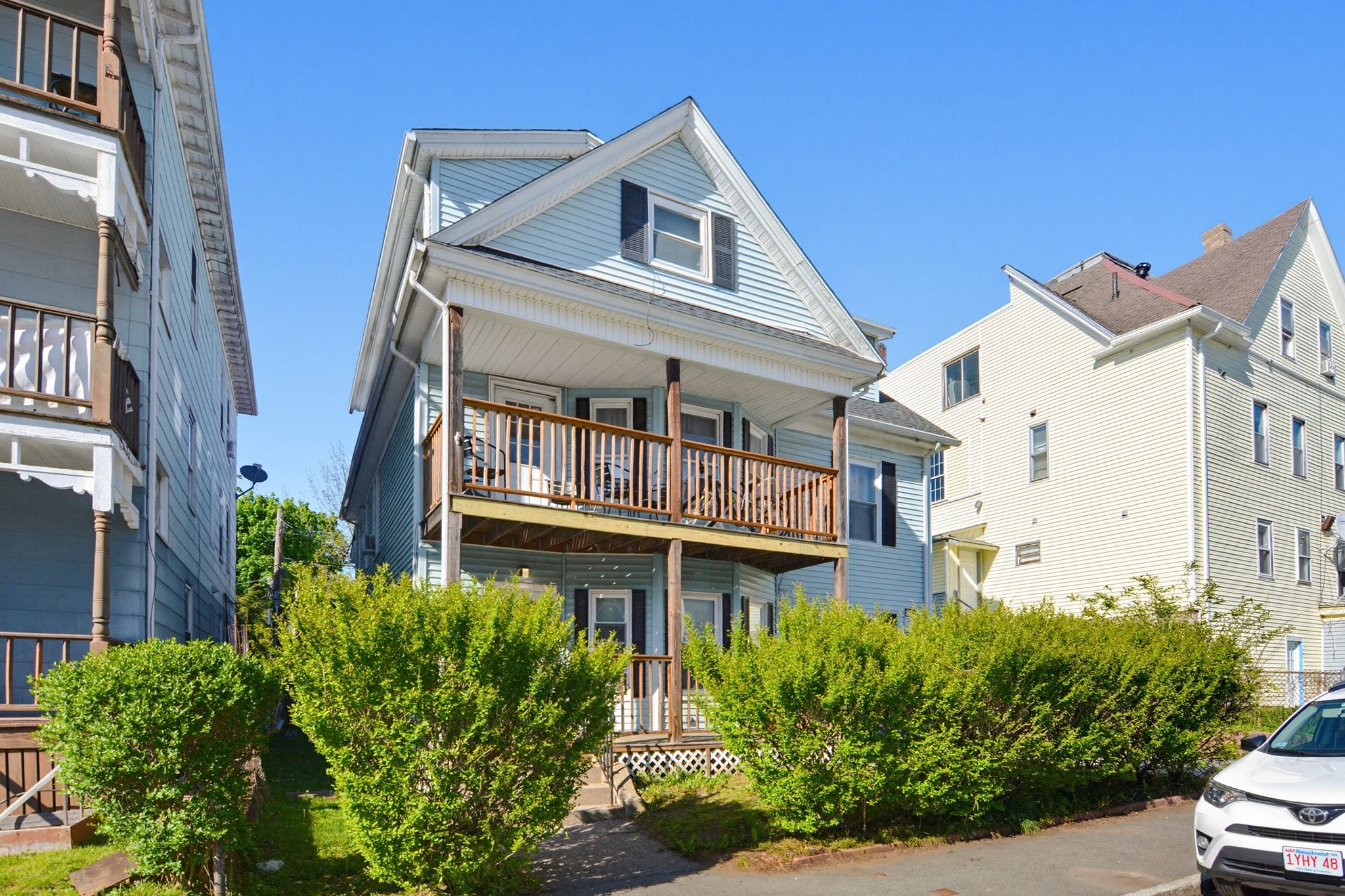 38 Oberlin St, Worcester, MA 01610