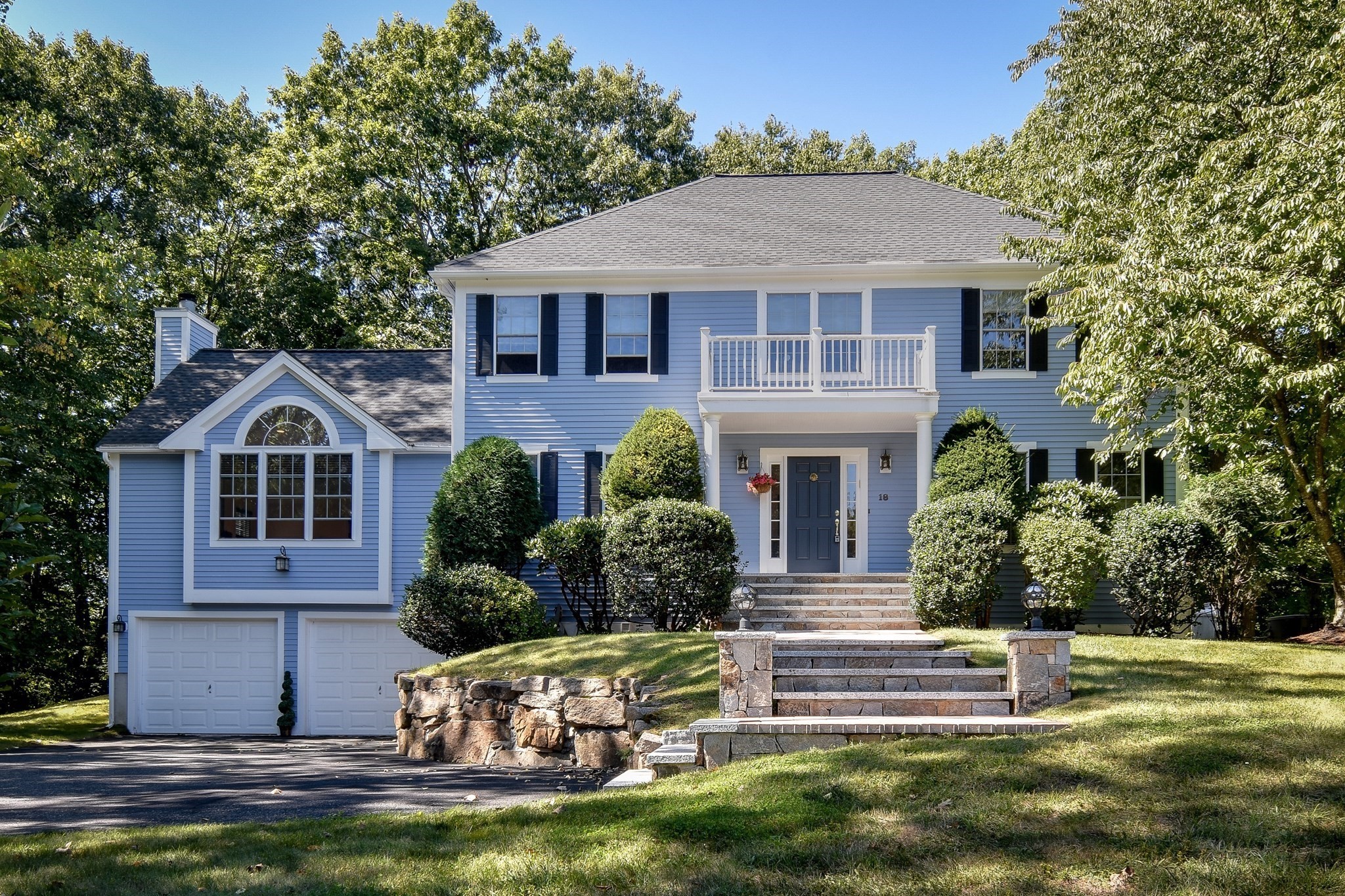 18 Pilgrim Rd, Ashland, MA 01721