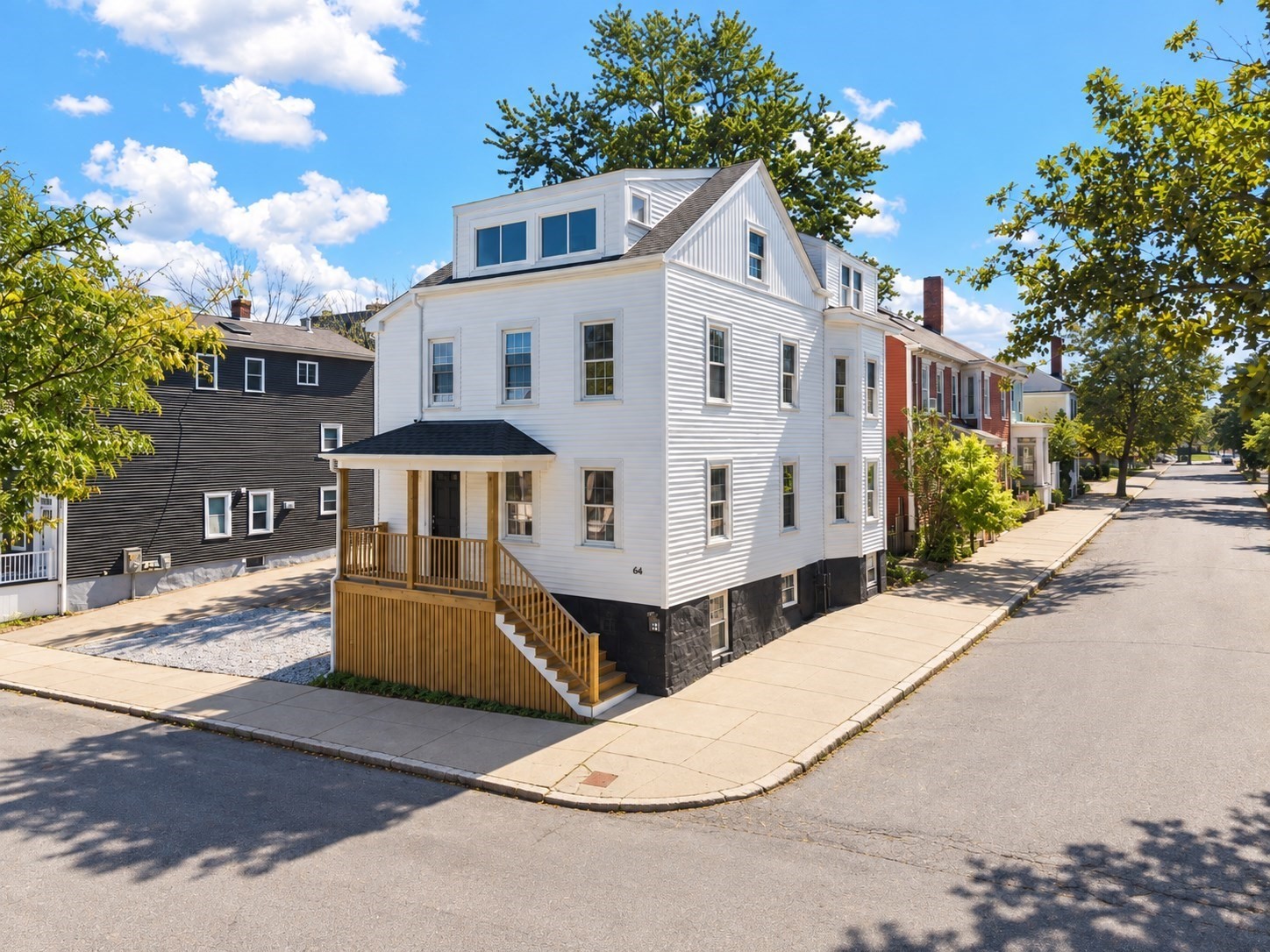 62 North St, New Bedford, MA 02740