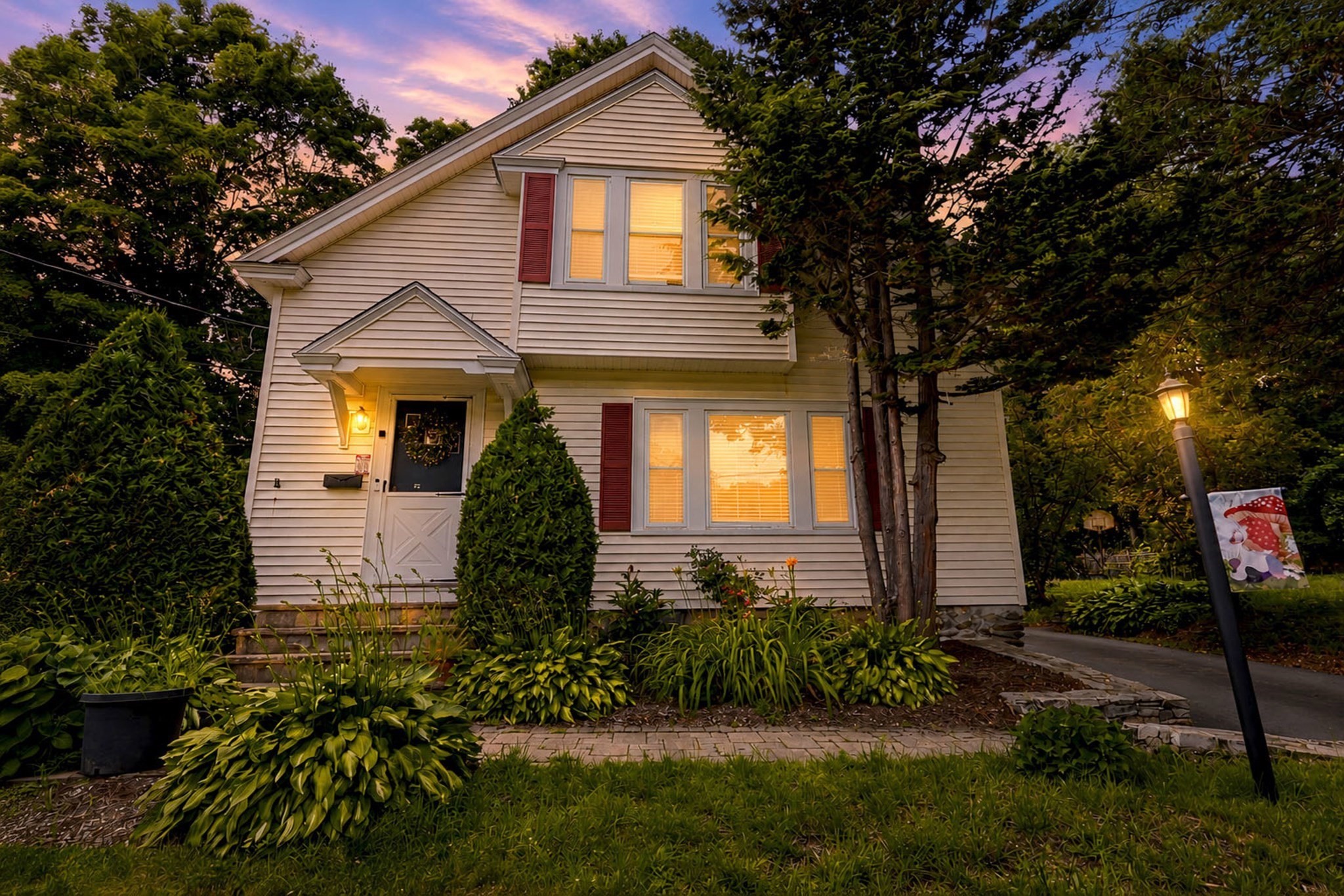 31 Wildrose Ave, Worcester, MA 01602