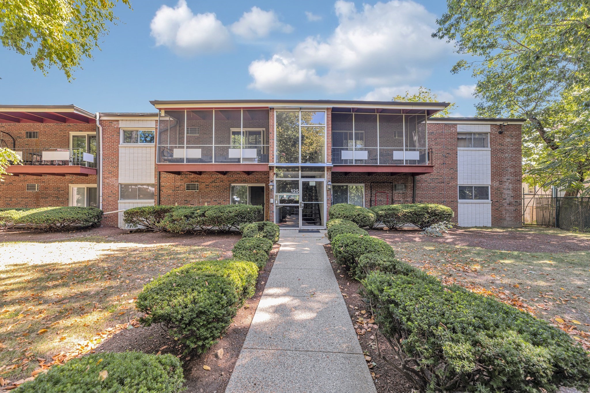 125 Grove St Unit 3, West Roxbury, Boston, MA 02132