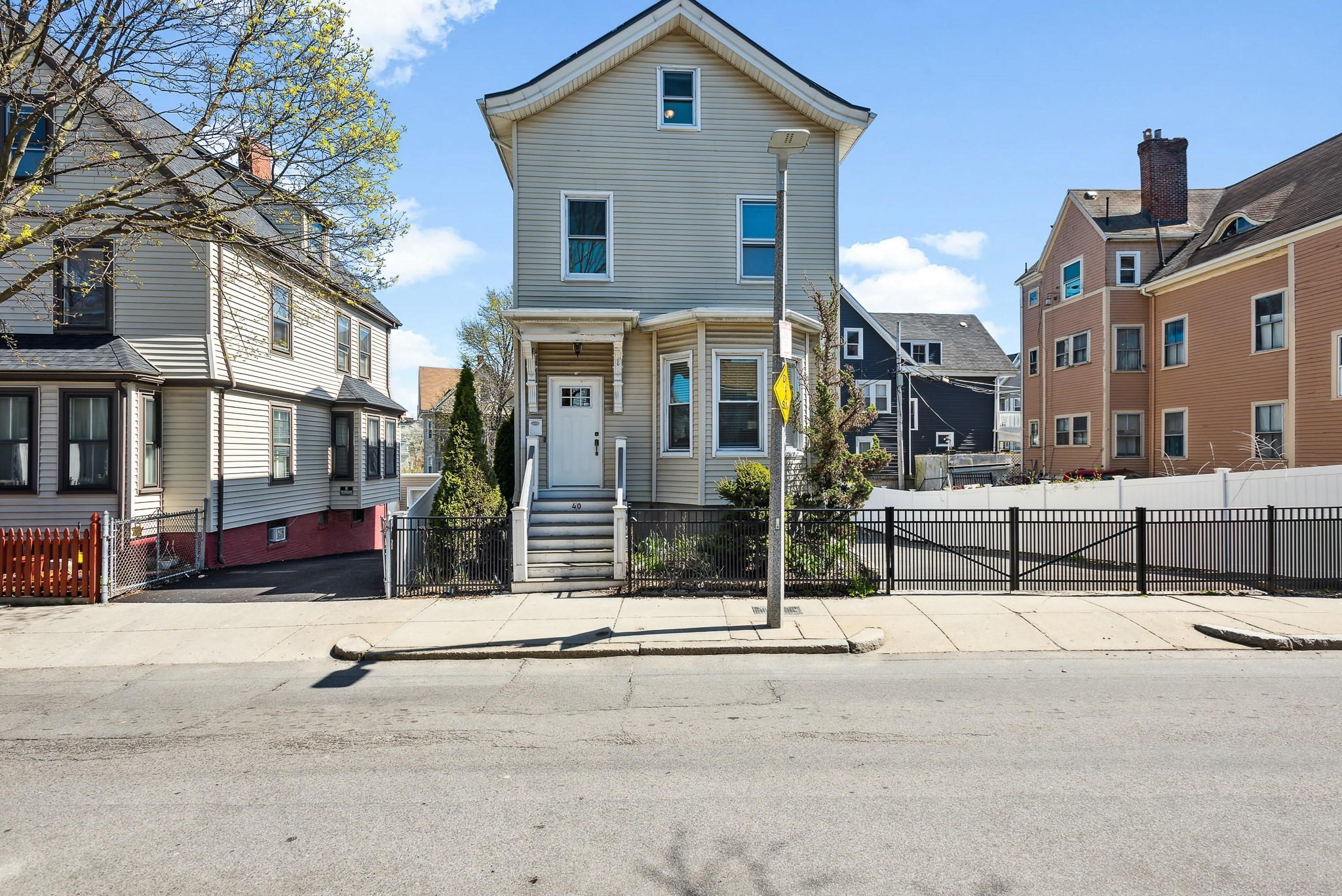 40 Humphreys St, Dorchester, Boston, MA 02125
