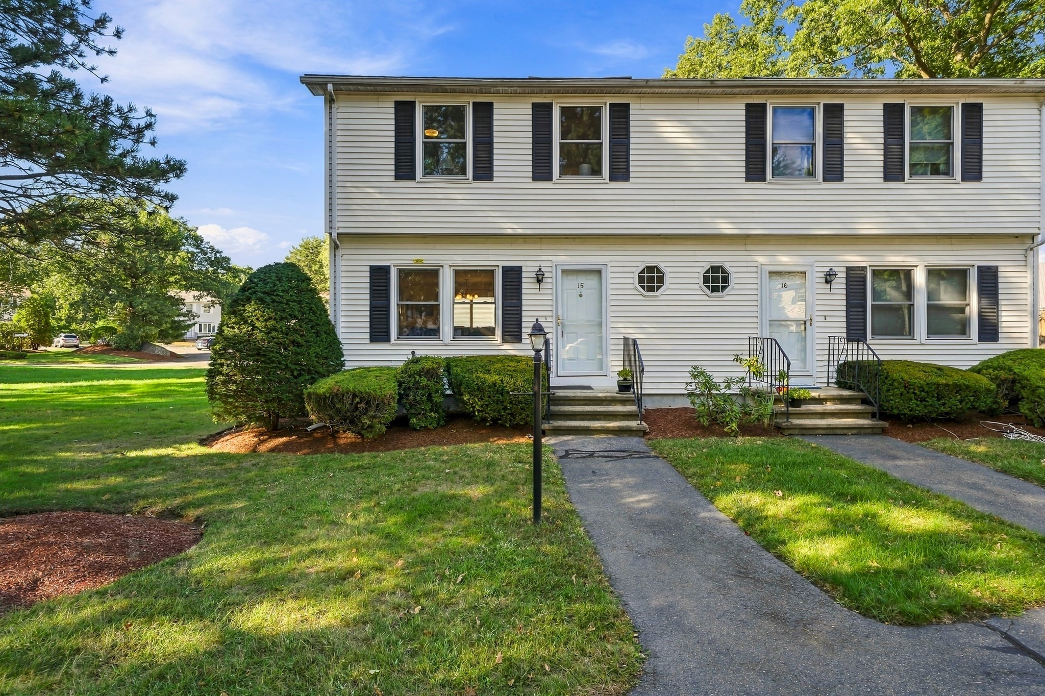 15 Northwoods Cir Unit 15, Woburn, MA 01801