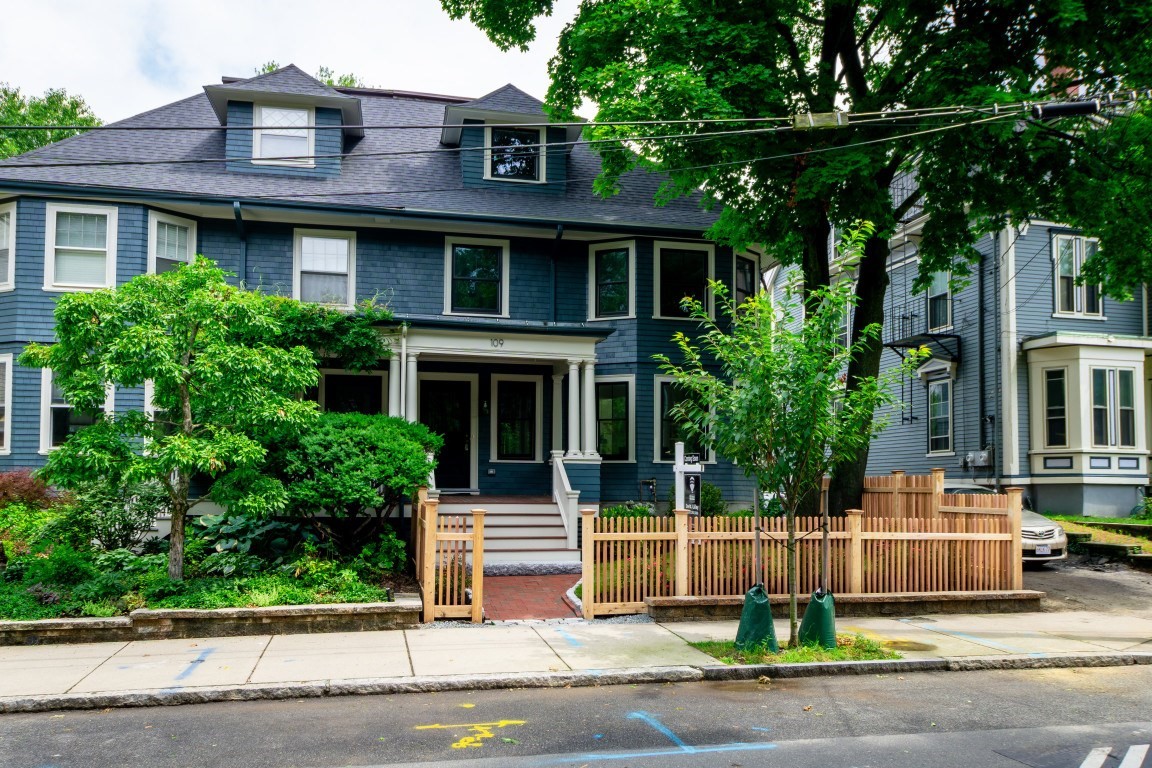 109 Lake View Ave Unit 109, Cambridge, MA 02138