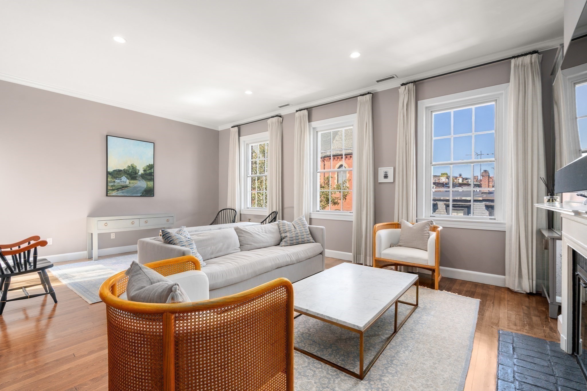 140 Mount Vernon Unit 8, Beacon Hill, Boston, MA 02108
