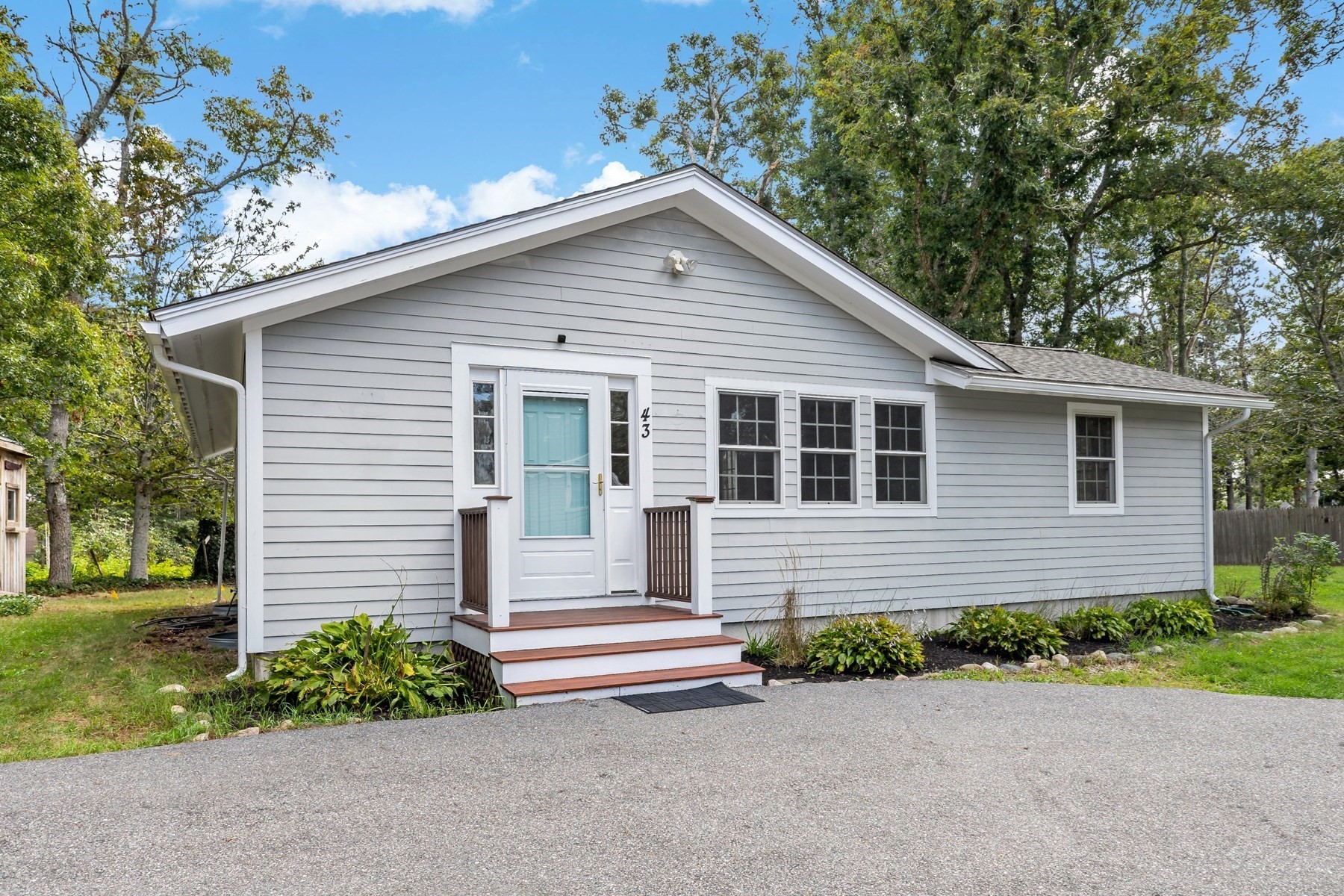 43 Forest Dr, Mashpee, MA 02649