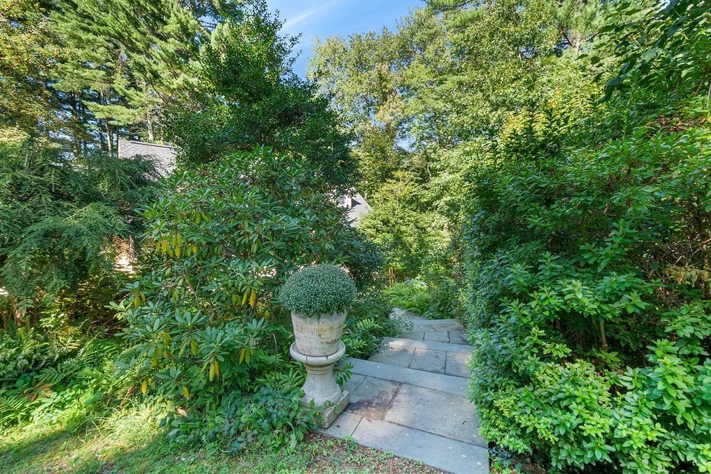 16 French Rd, Sudbury, MA 01776