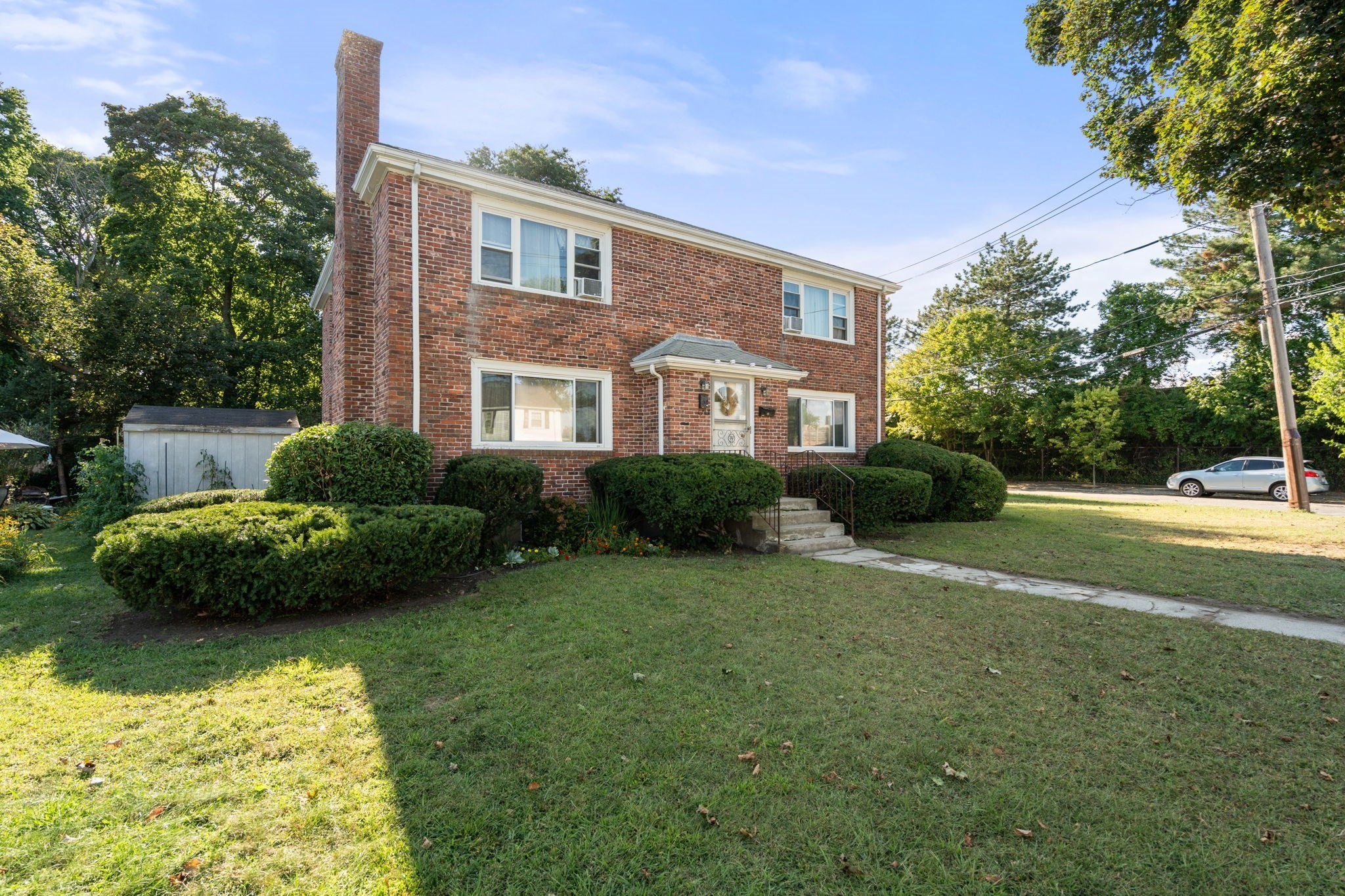 35 Farquhar Rd, Newton, MA 02460