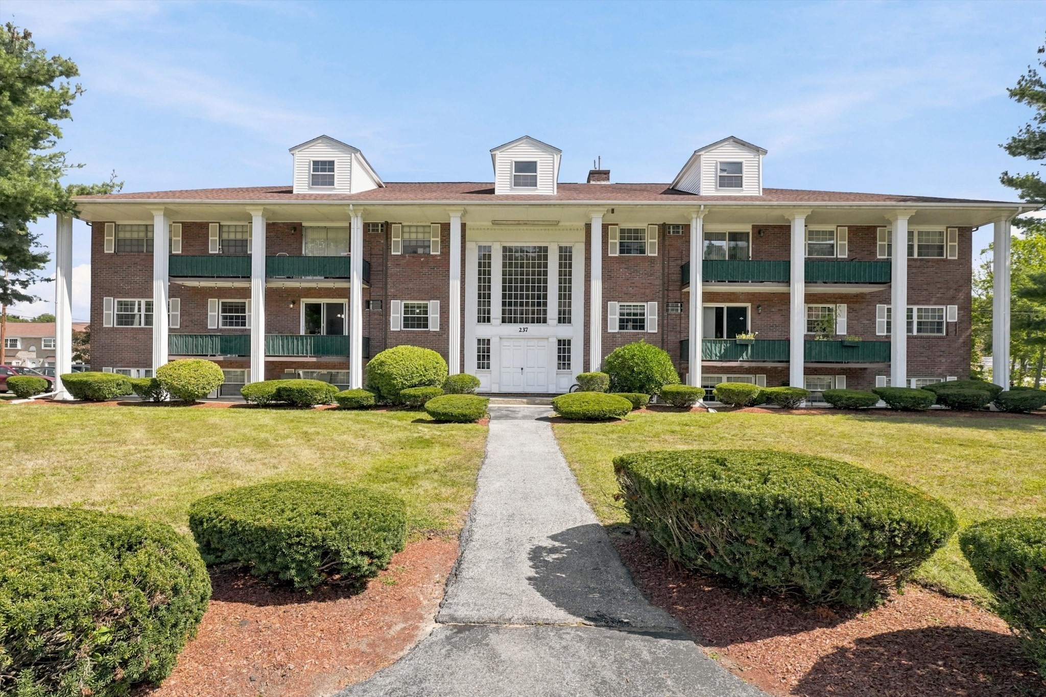 237 N Main St Unit 5, Andover, MA 01810