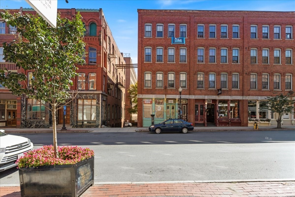 24 Washington St Unit 301, Haverhill, MA 01832