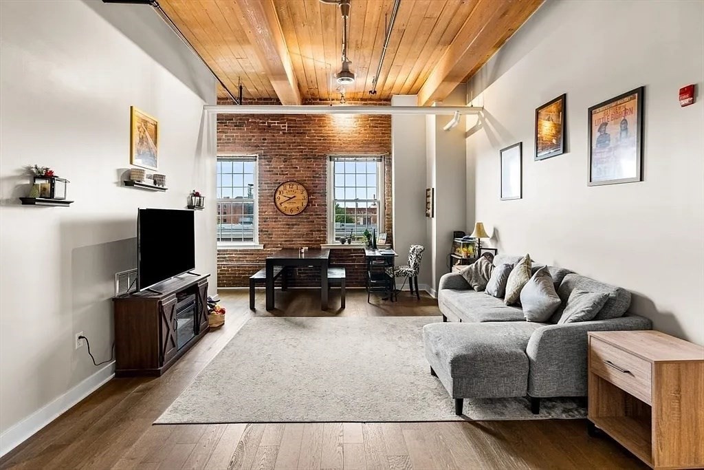 130 John St Unit 459, Lowell, MA 01852