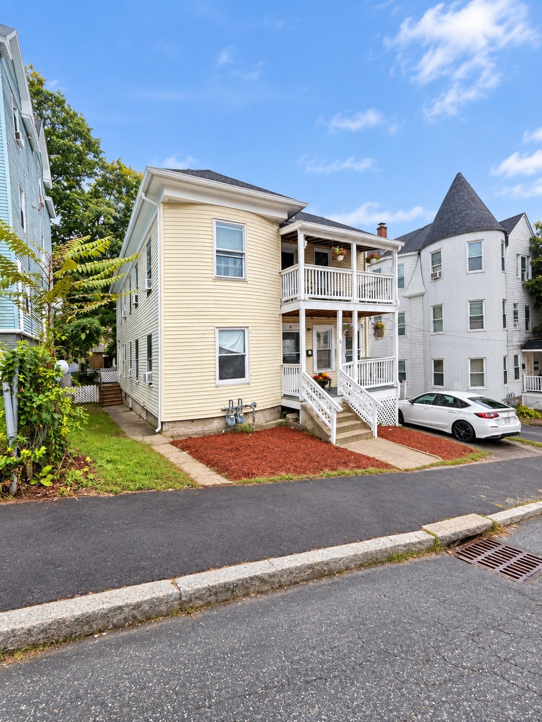 6 Delaware St, Worcester, MA 01603