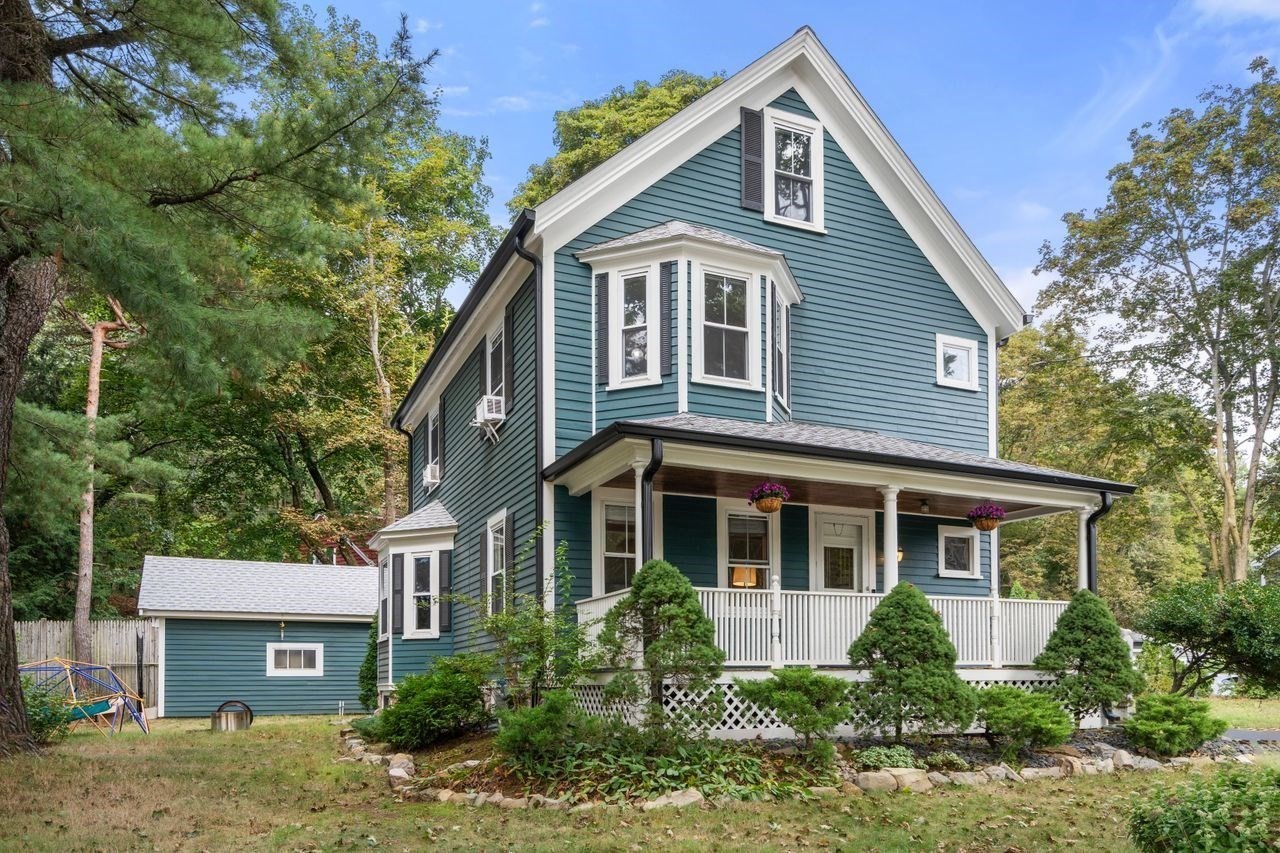 28 River Road, Weston, MA 02493
