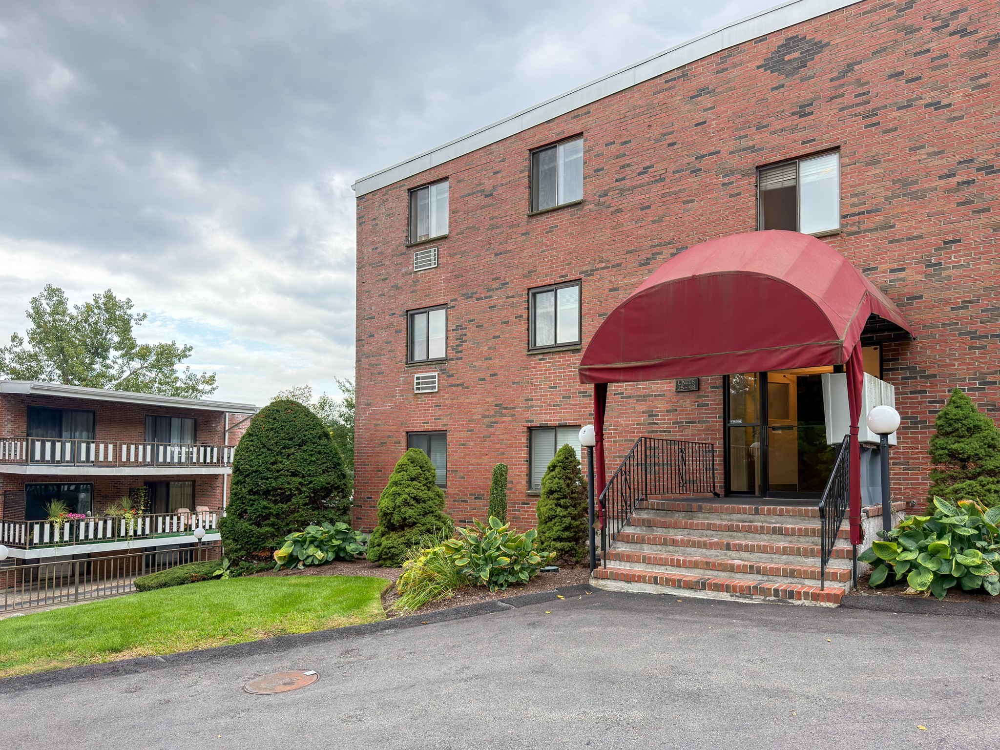 80 N Warren St Unit 37, Woburn, MA 01801