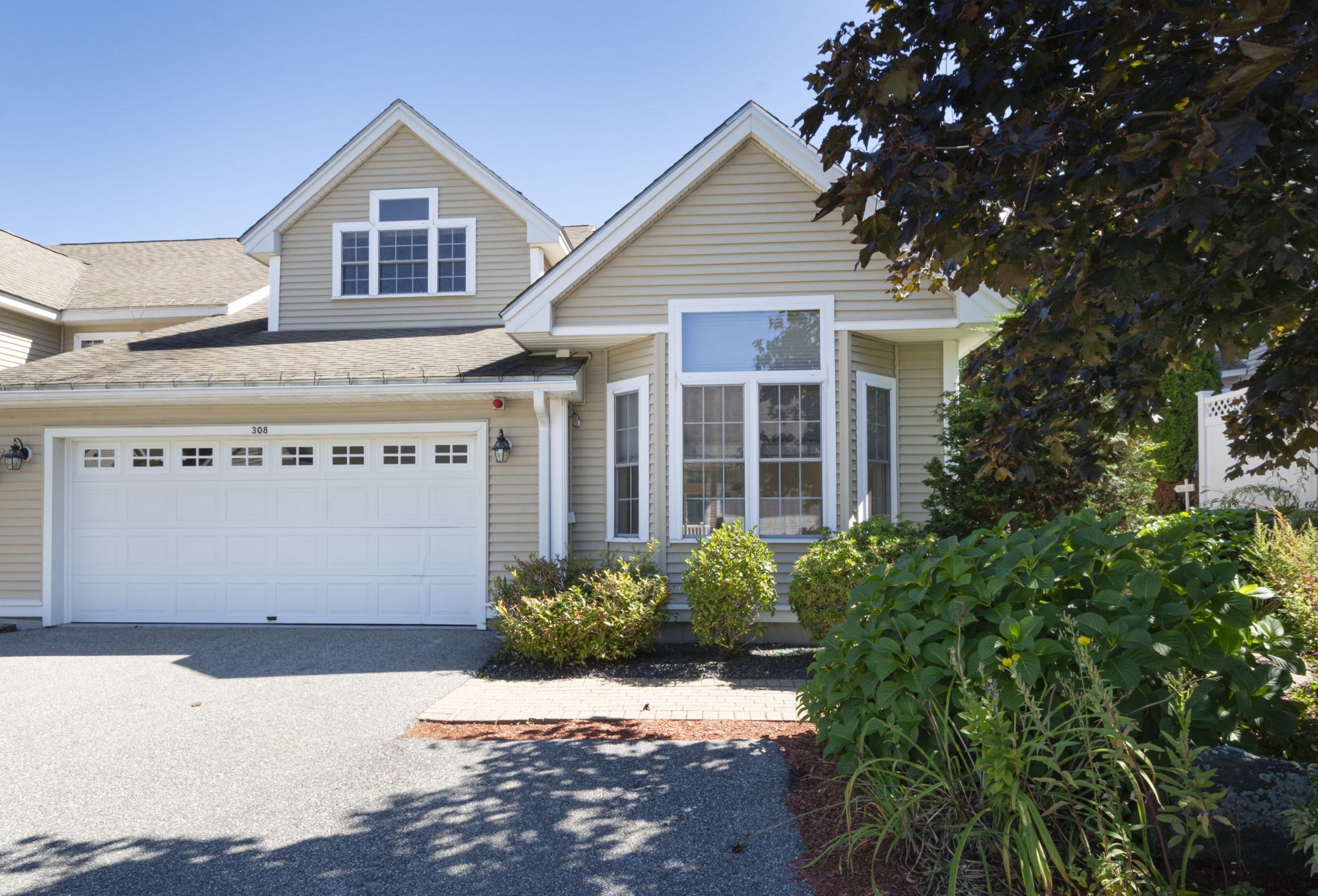 308 Sprucewood Ln Unit 308, Clinton, MA 01510