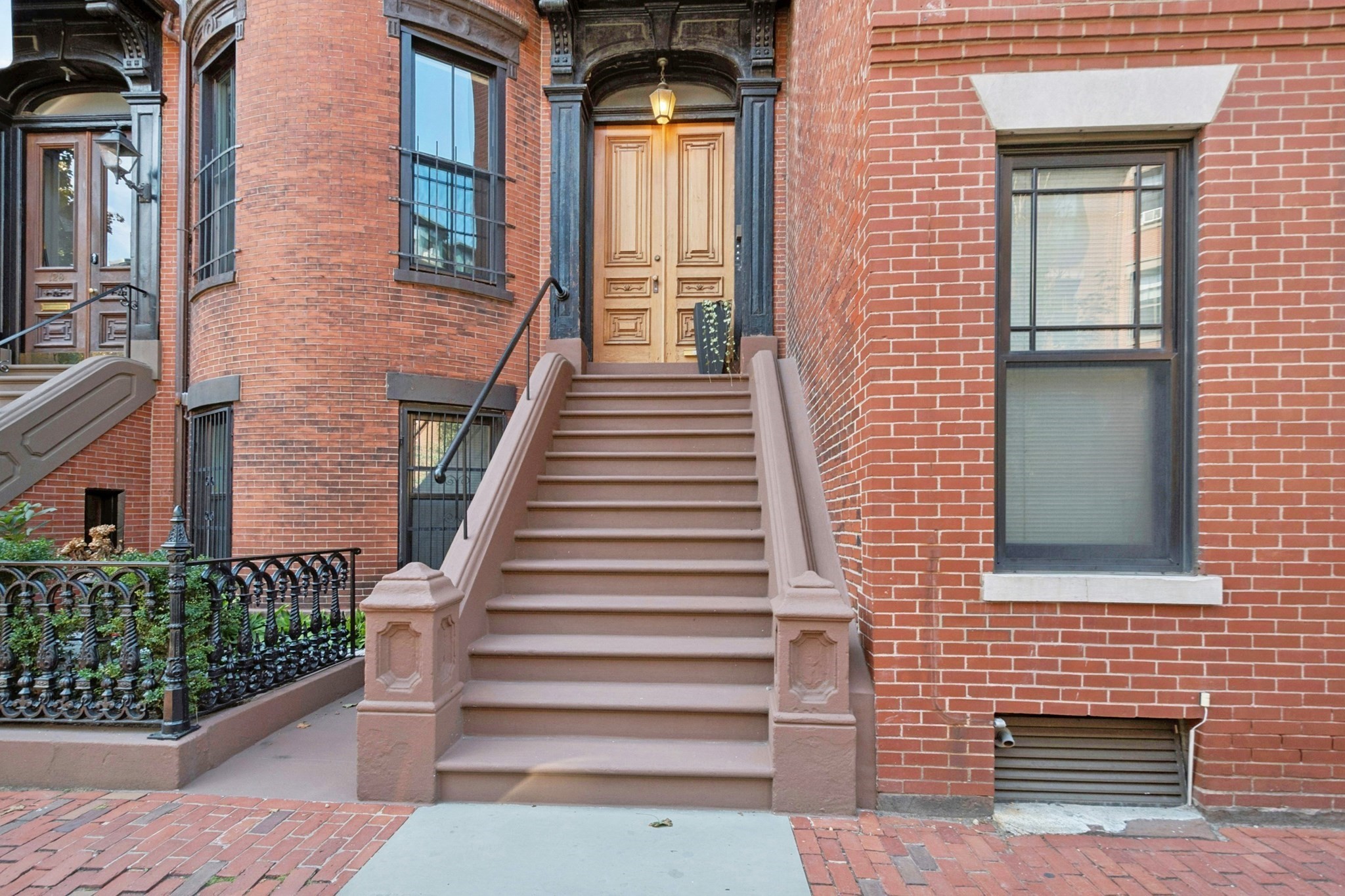 130 Pembroke St Unit 2, South End, Boston, MA 02118