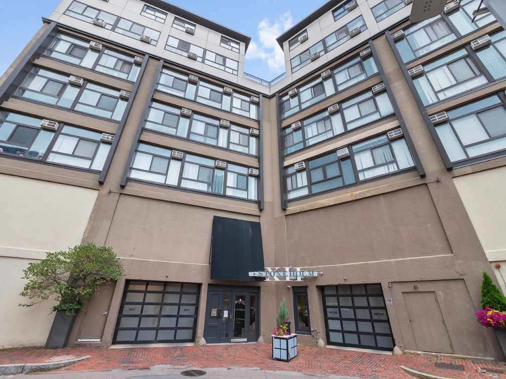 12 Stoneholm St Unit 313, Fenway, Boston, MA 02115