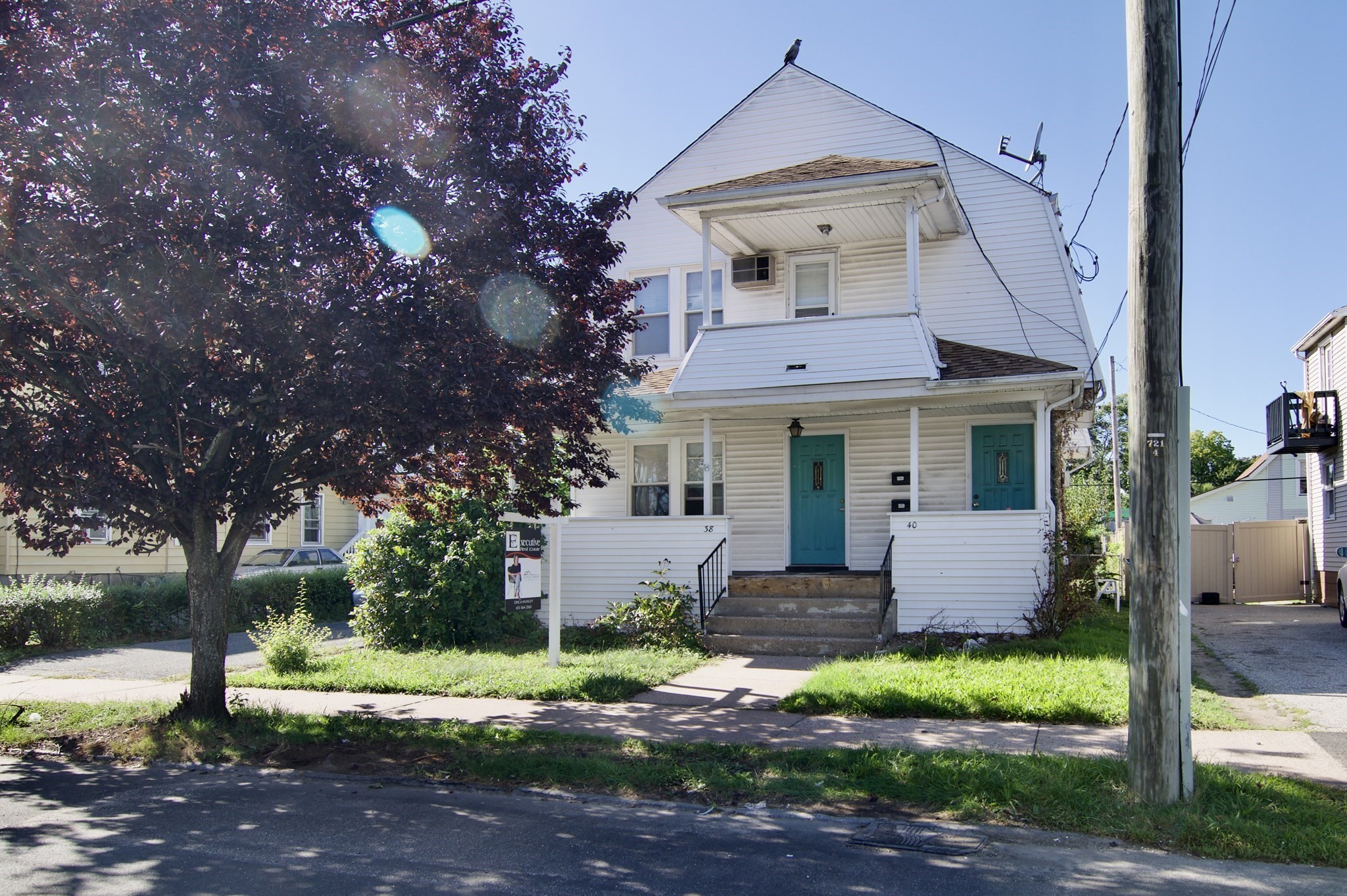 38 Grover St, Springfield, MA 01104