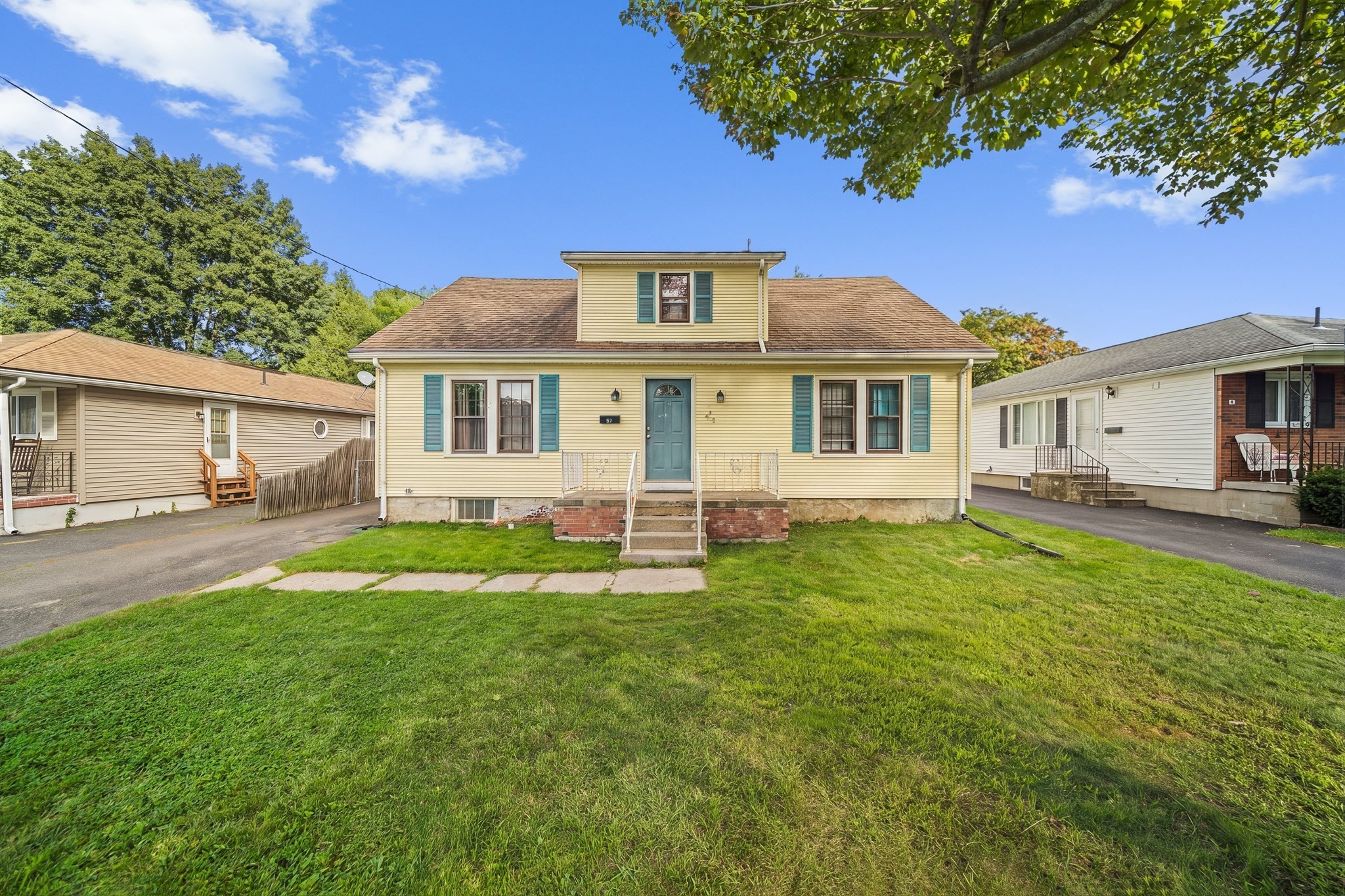 57 Ruskin St, Chicopee, MA 01020