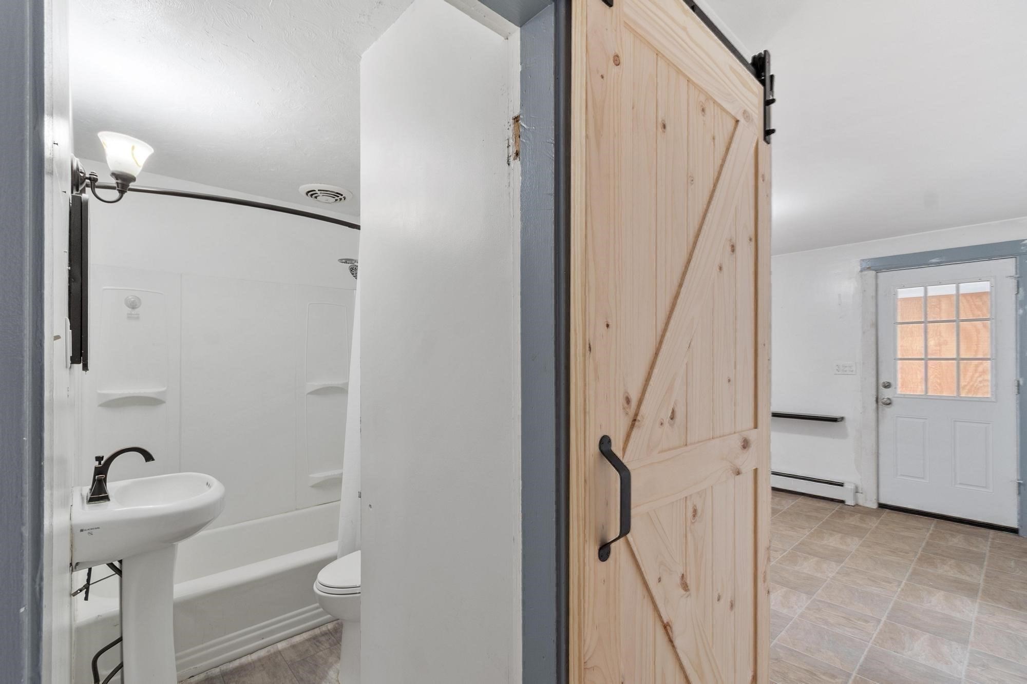 368 Litchfield St, Leominster, MA 01453 - Image 13