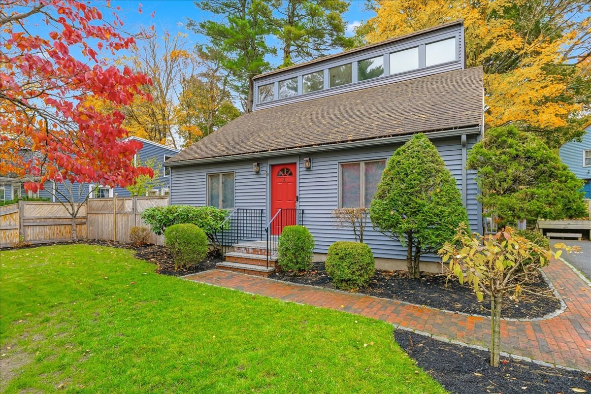 6 Ledgeville Ave, Foxboro, MA 02035