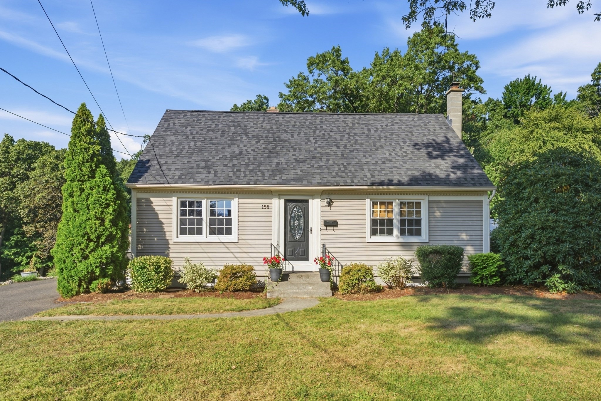 158 Telegraph Ave, Chicopee, MA 01020