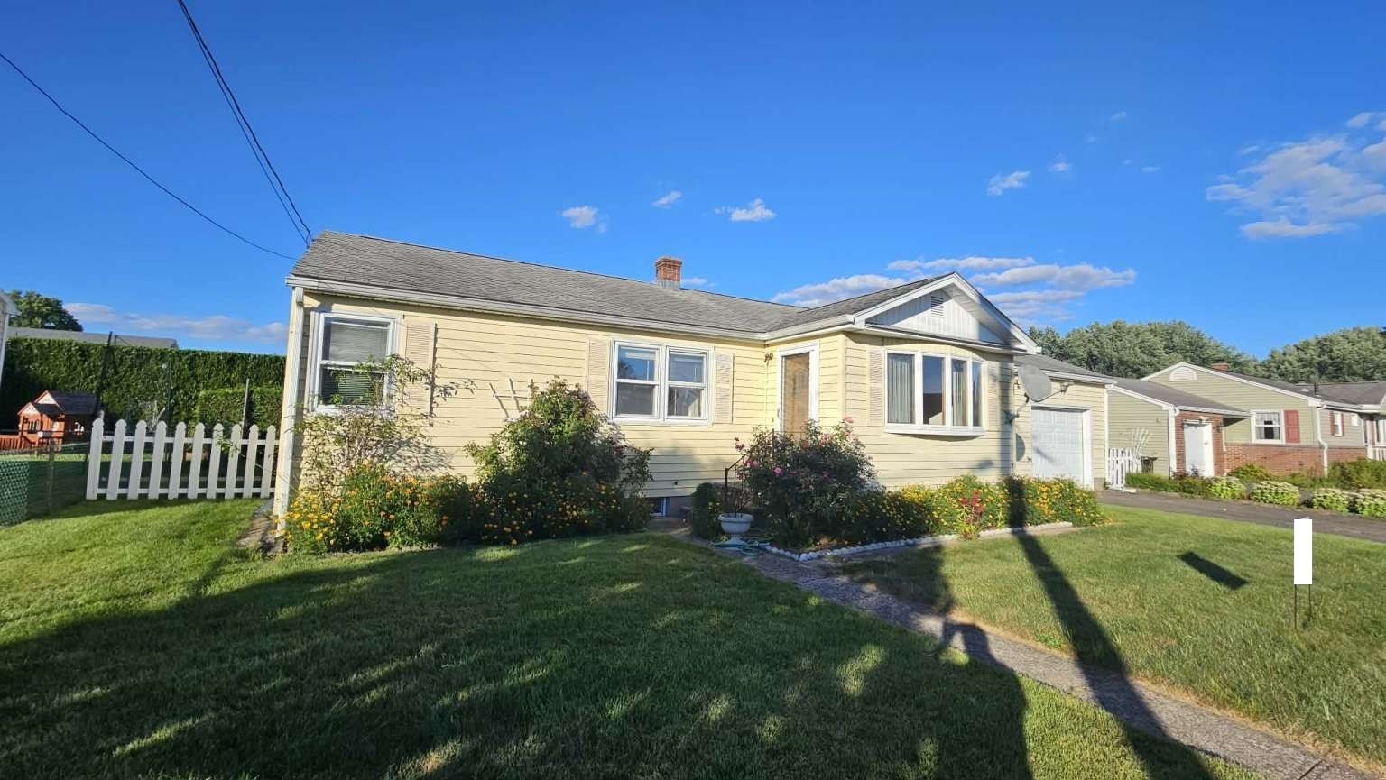 38 Cora Ave, Chicopee, MA 01013