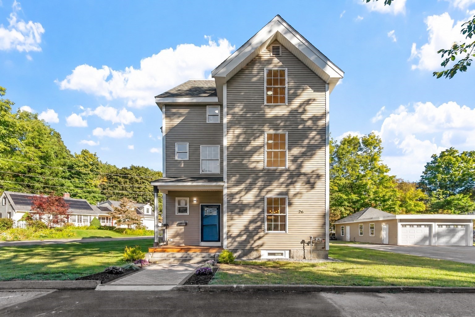 26 Caswell St, Fitchburg, MA 01420