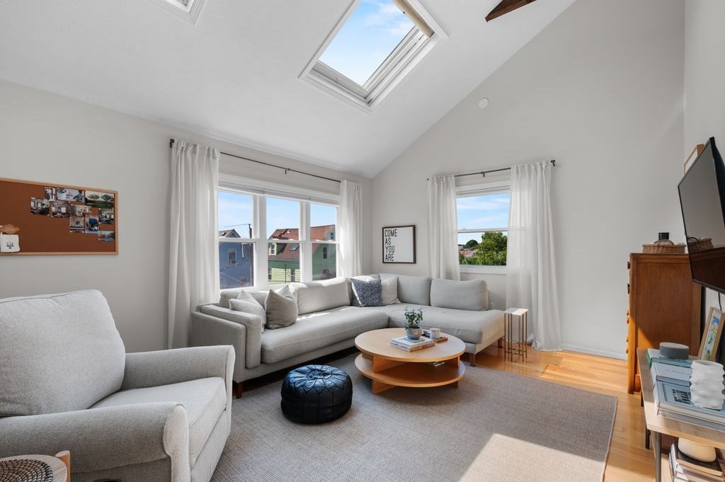 17 Herschel St Unit 3, Lynn, MA 01902